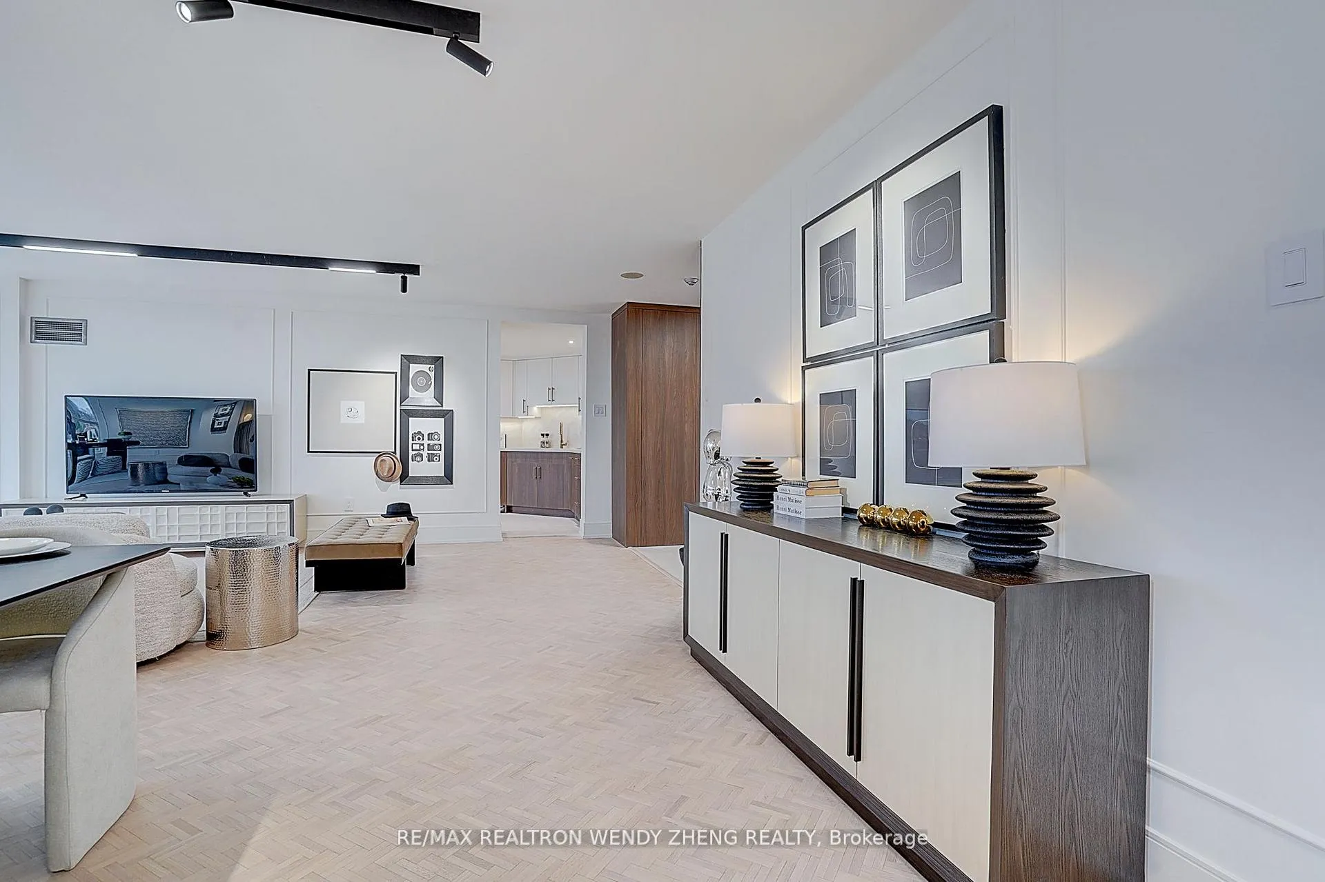 Photo 10 of Unit 608, 1 Clark Avenue W, Vaughan, Crestwood-Springfarm-Yorkhill — HOMEH