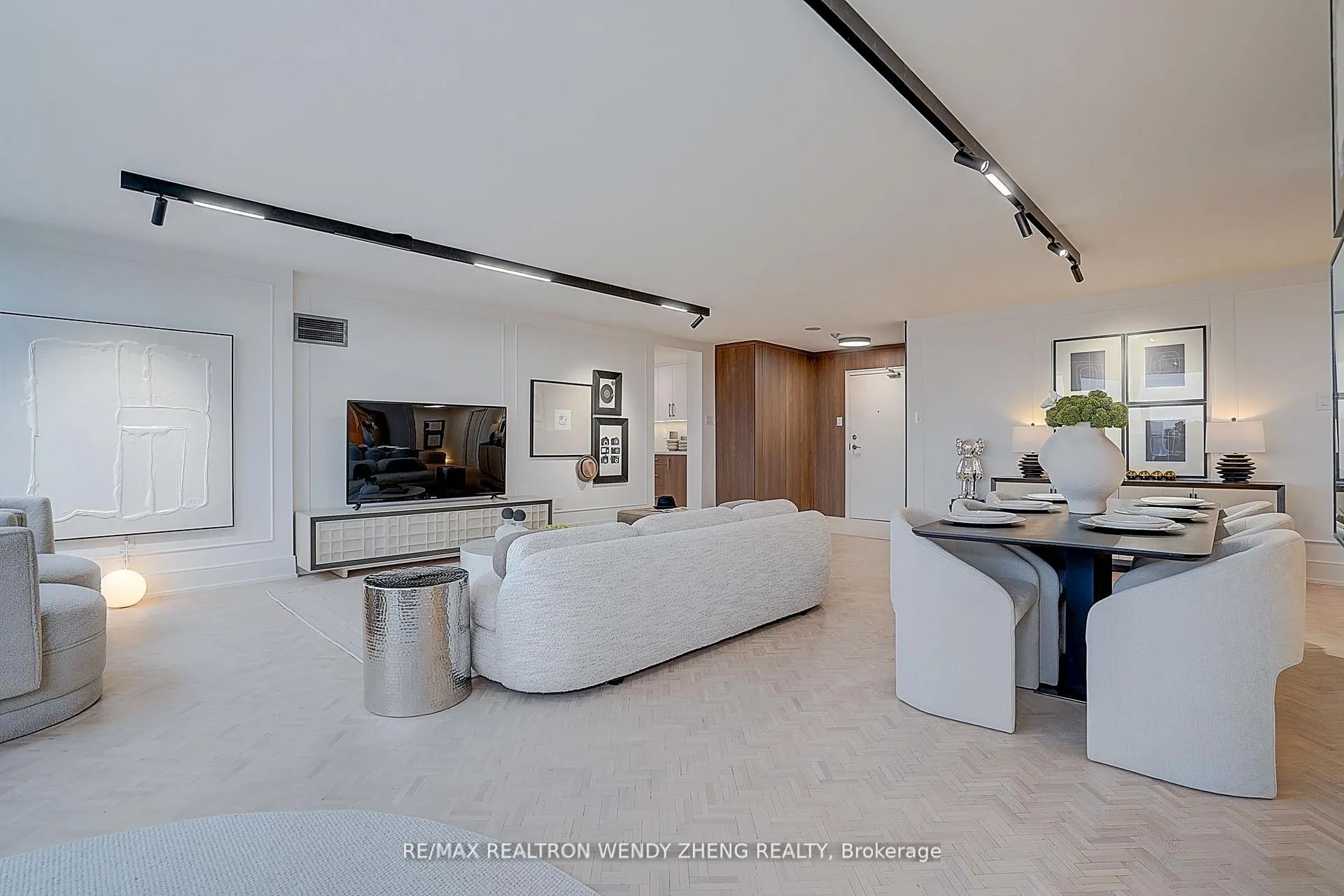 Photo 14 of Unit 608, 1 Clark Avenue W, Vaughan, Crestwood-Springfarm-Yorkhill — HOMEH