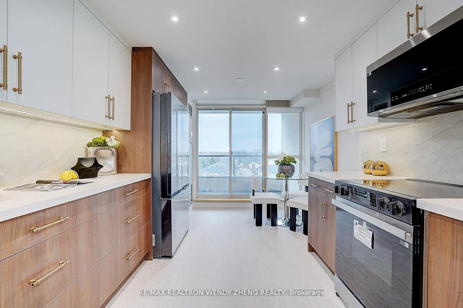 Photo 23 of Unit 608, 1 Clark Avenue W, Vaughan, Crestwood-Springfarm-Yorkhill — HOMEH