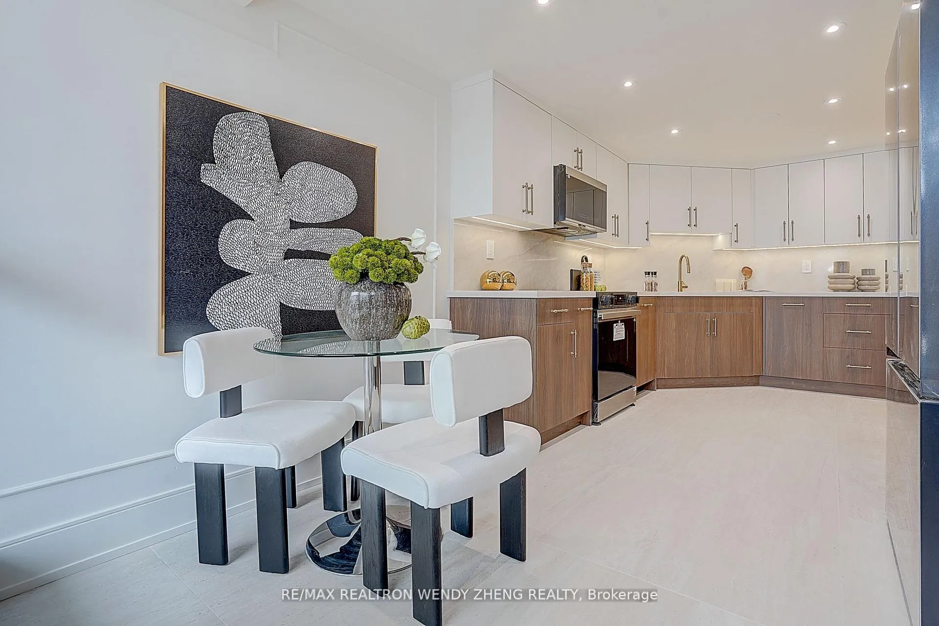 Photo 26 of Unit 608, 1 Clark Avenue W, Vaughan, Crestwood-Springfarm-Yorkhill — HOMEH