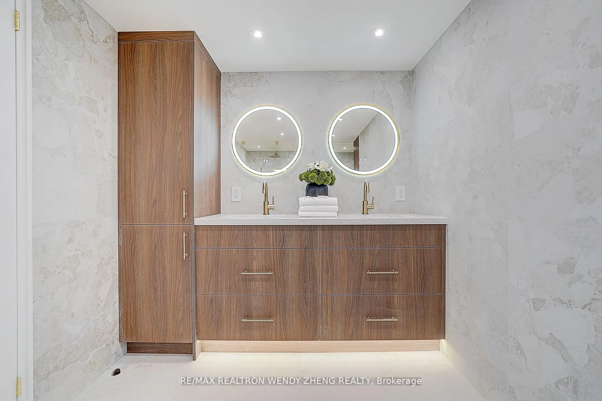 Photo 32 of Unit 608, 1 Clark Avenue W, Vaughan, Crestwood-Springfarm-Yorkhill — HOMEH