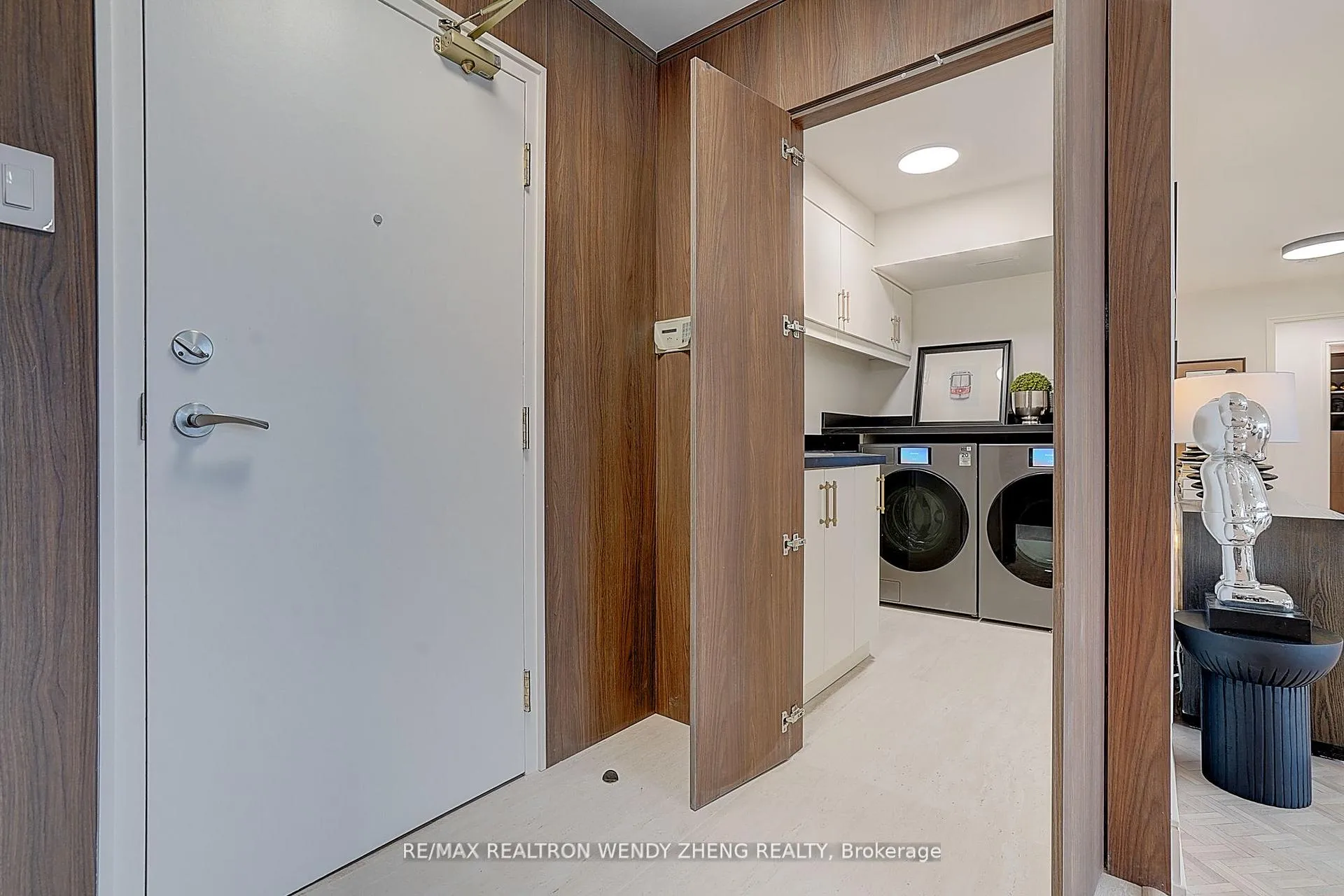 Photo 41 of Unit 608, 1 Clark Avenue W, Vaughan, Crestwood-Springfarm-Yorkhill — HOMEH