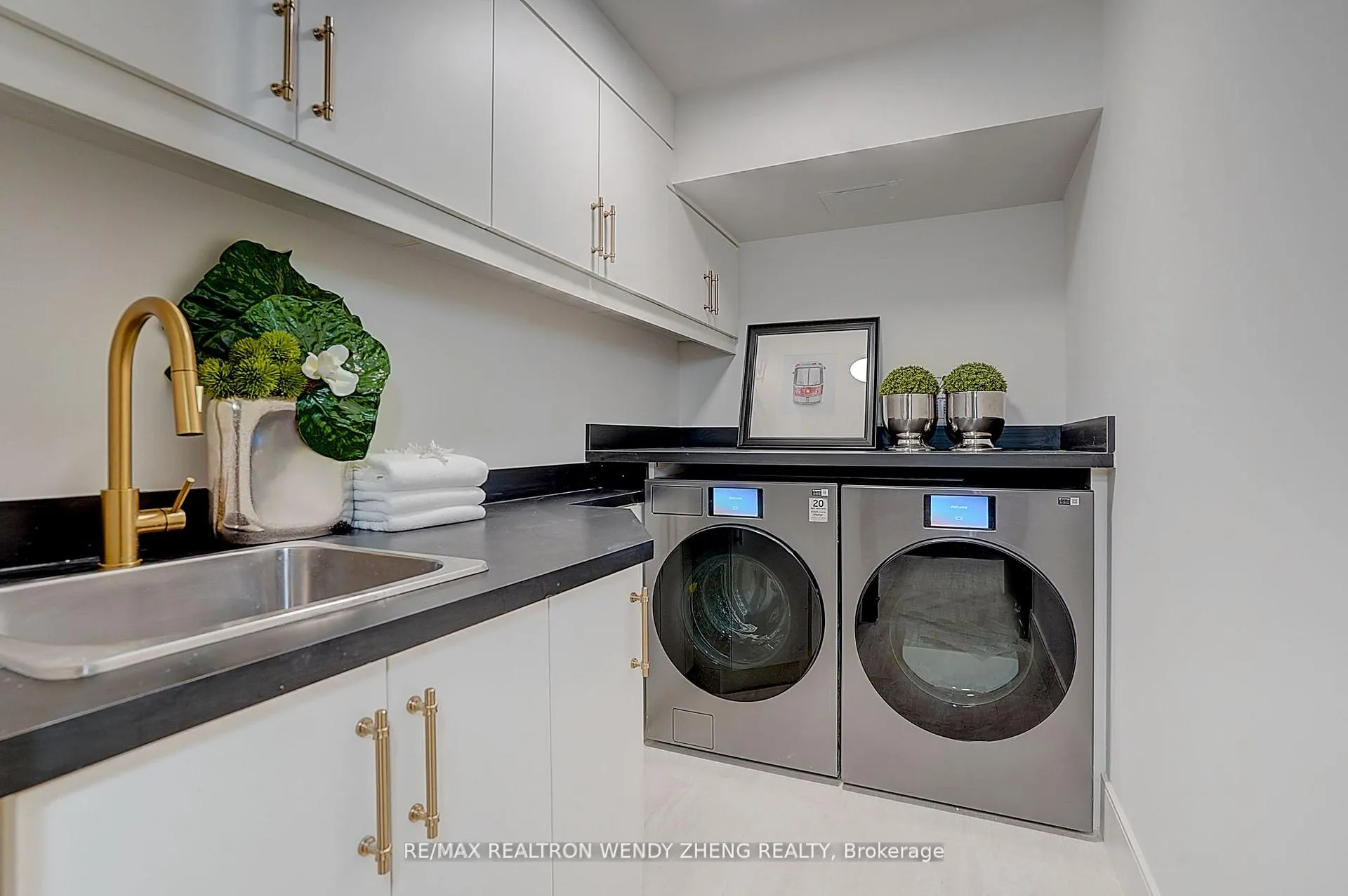 Photo 42 of Unit 608, 1 Clark Avenue W, Vaughan, Crestwood-Springfarm-Yorkhill — HOMEH