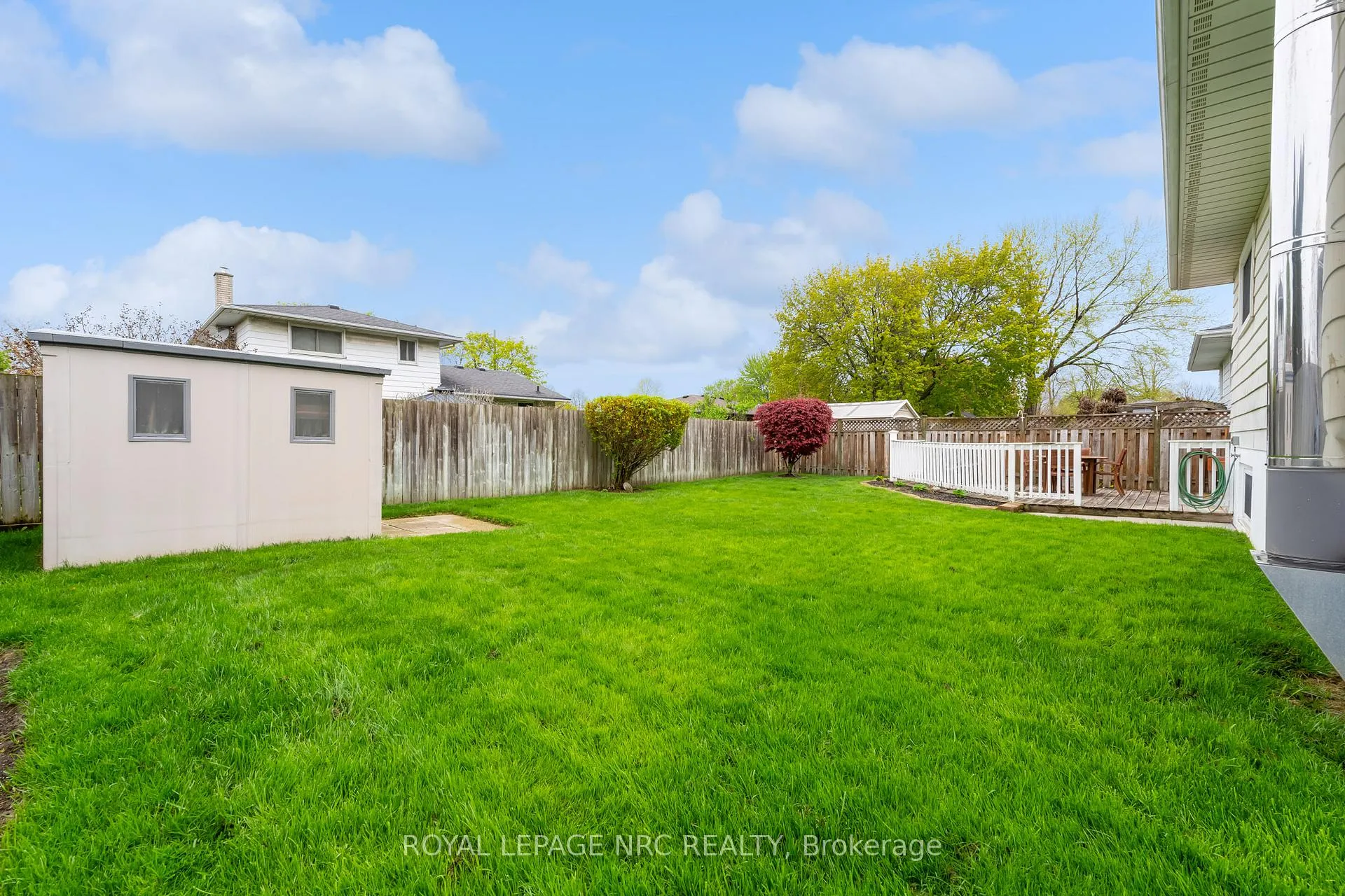 Photo 13 of 17 Baraniuk Street, St. Catharines, Lakeport — HOMEH