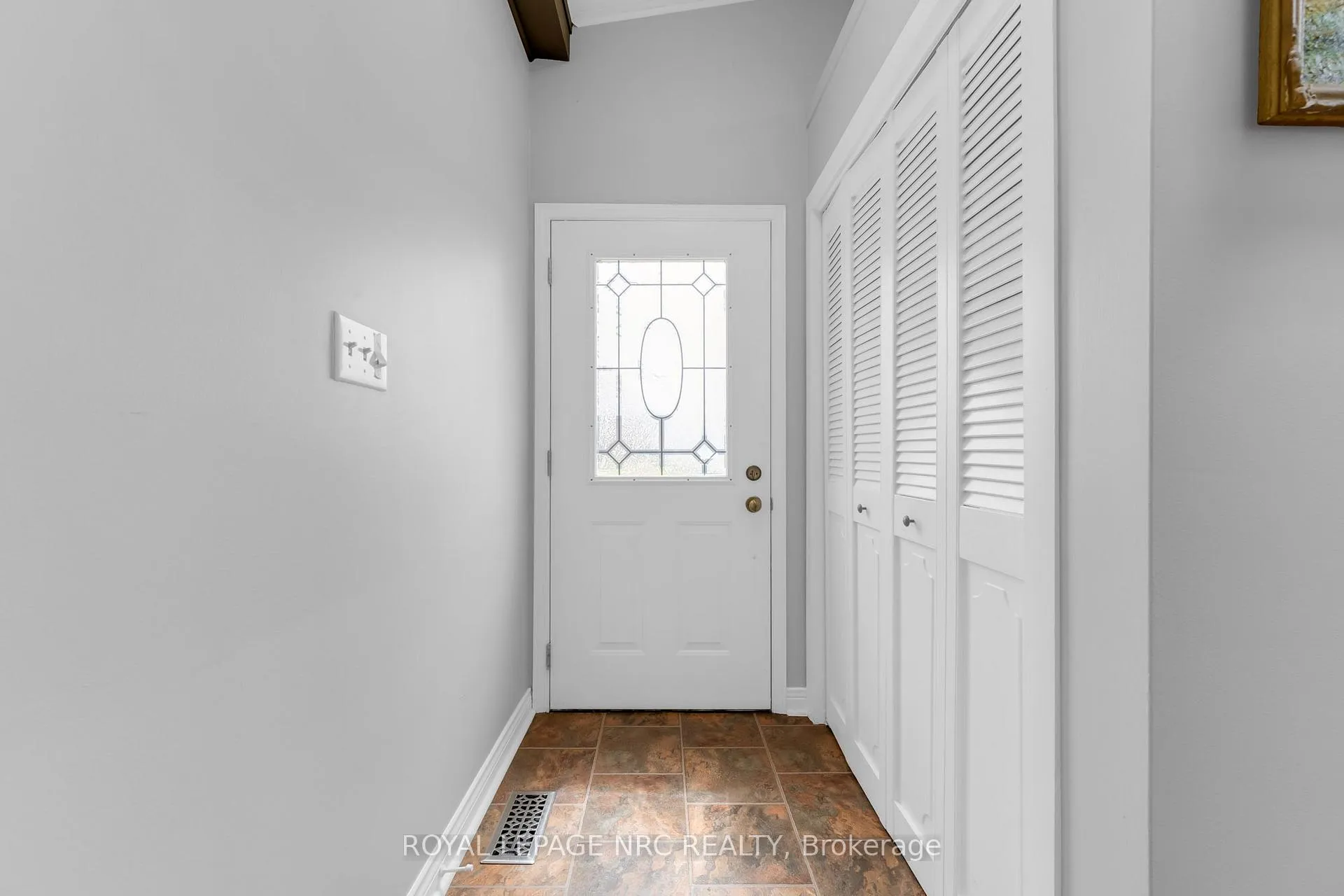 Photo 14 of 17 Baraniuk Street, St. Catharines, Lakeport — HOMEH