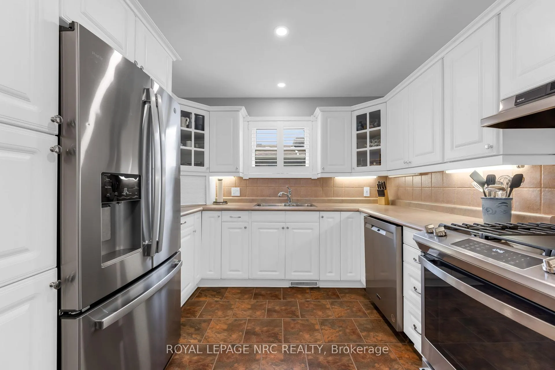 Photo 19 of 17 Baraniuk Street, St. Catharines, Lakeport — HOMEH
