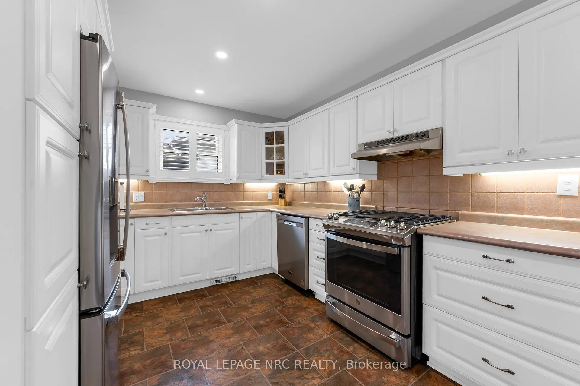 Photo 20 of 17 Baraniuk Street, St. Catharines, Lakeport — HOMEH