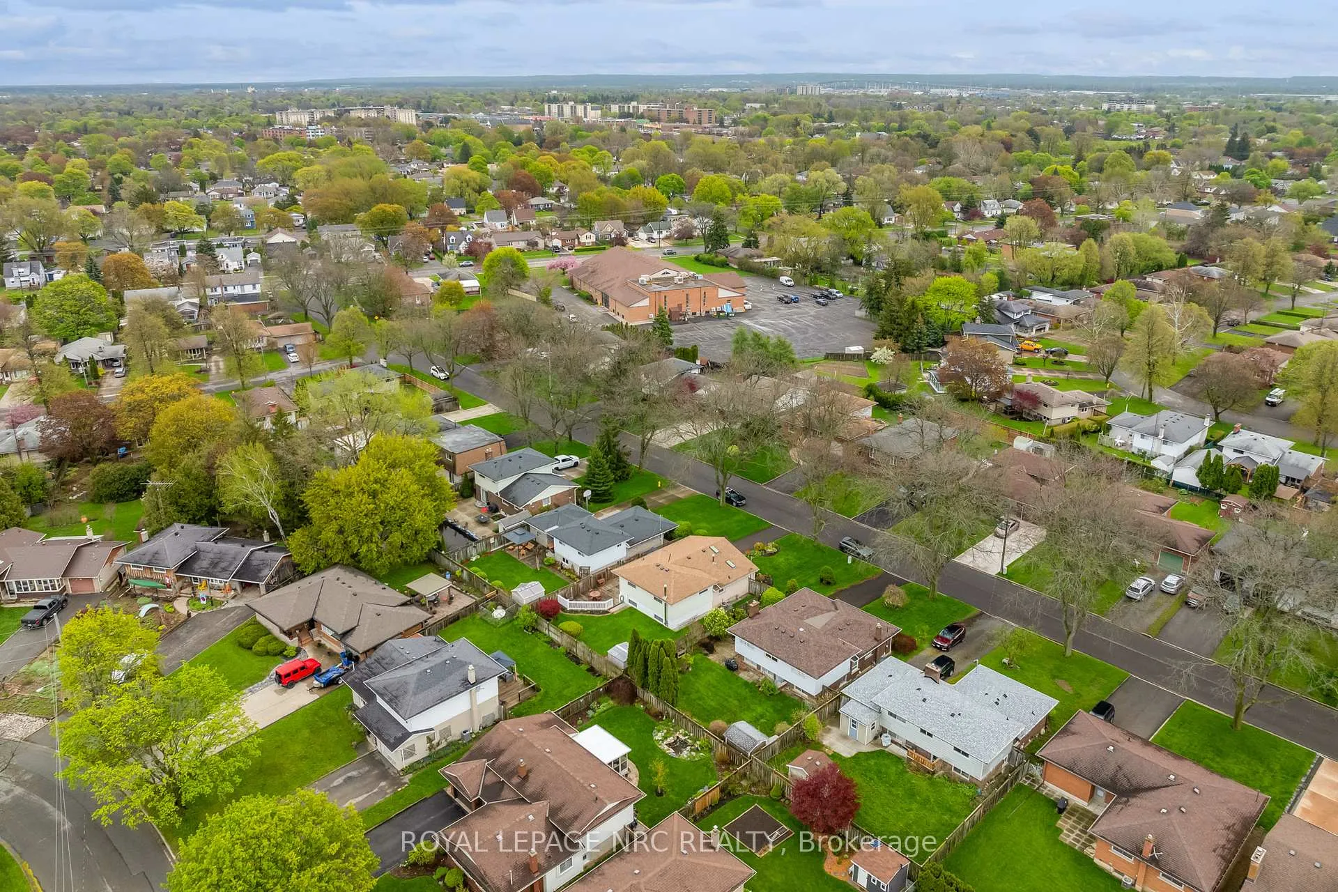 Photo 42 of 17 Baraniuk Street, St. Catharines, Lakeport — HOMEH