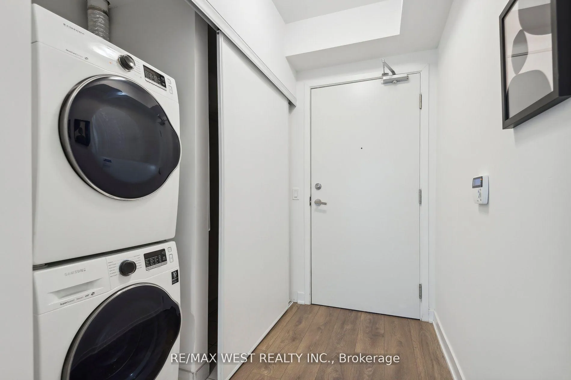 Photo 11 of Unit 2215, 195 Redpath Avenue, Toronto, Mount Pleasant West — HOMEH