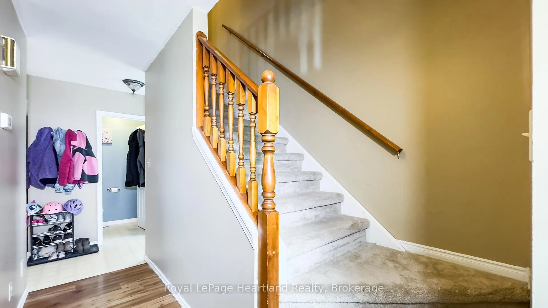Photo 5 of 49 Wellington Street W, South Huron, Exeter — HOMEH