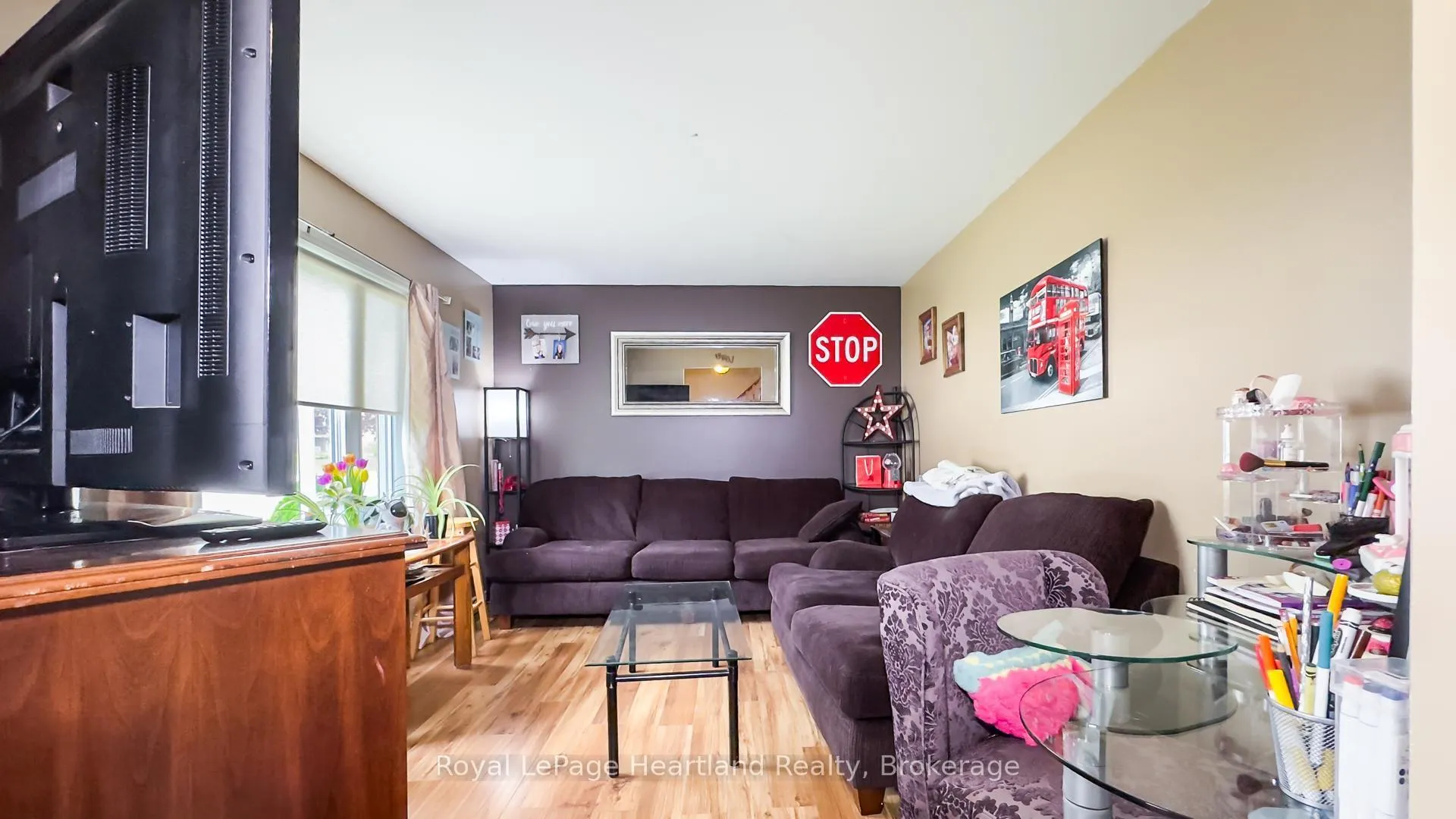 Photo 6 of 49 Wellington Street W, South Huron, Exeter — HOMEH