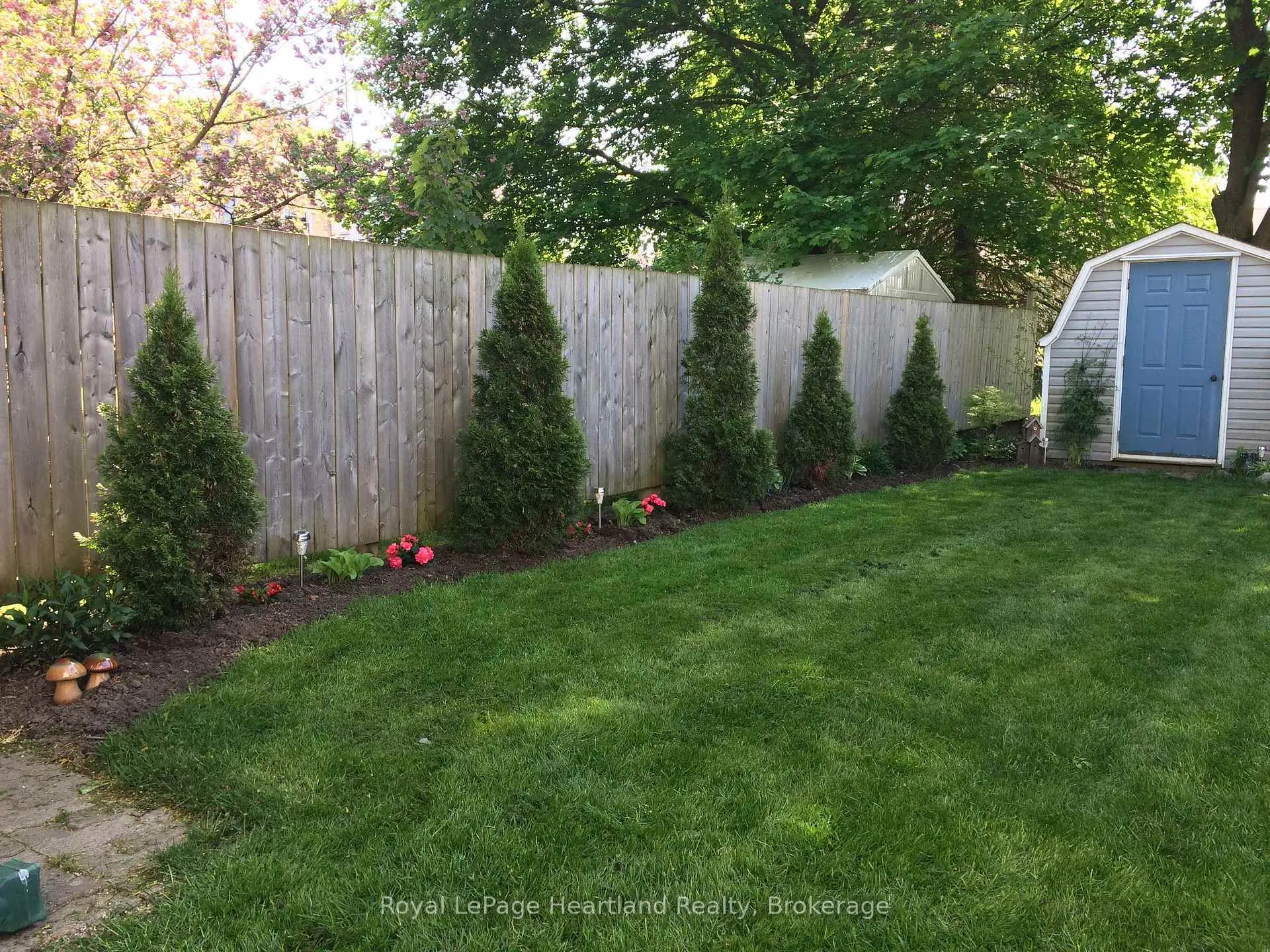 Photo 31 of 49 Wellington Street W, South Huron, Exeter — HOMEH