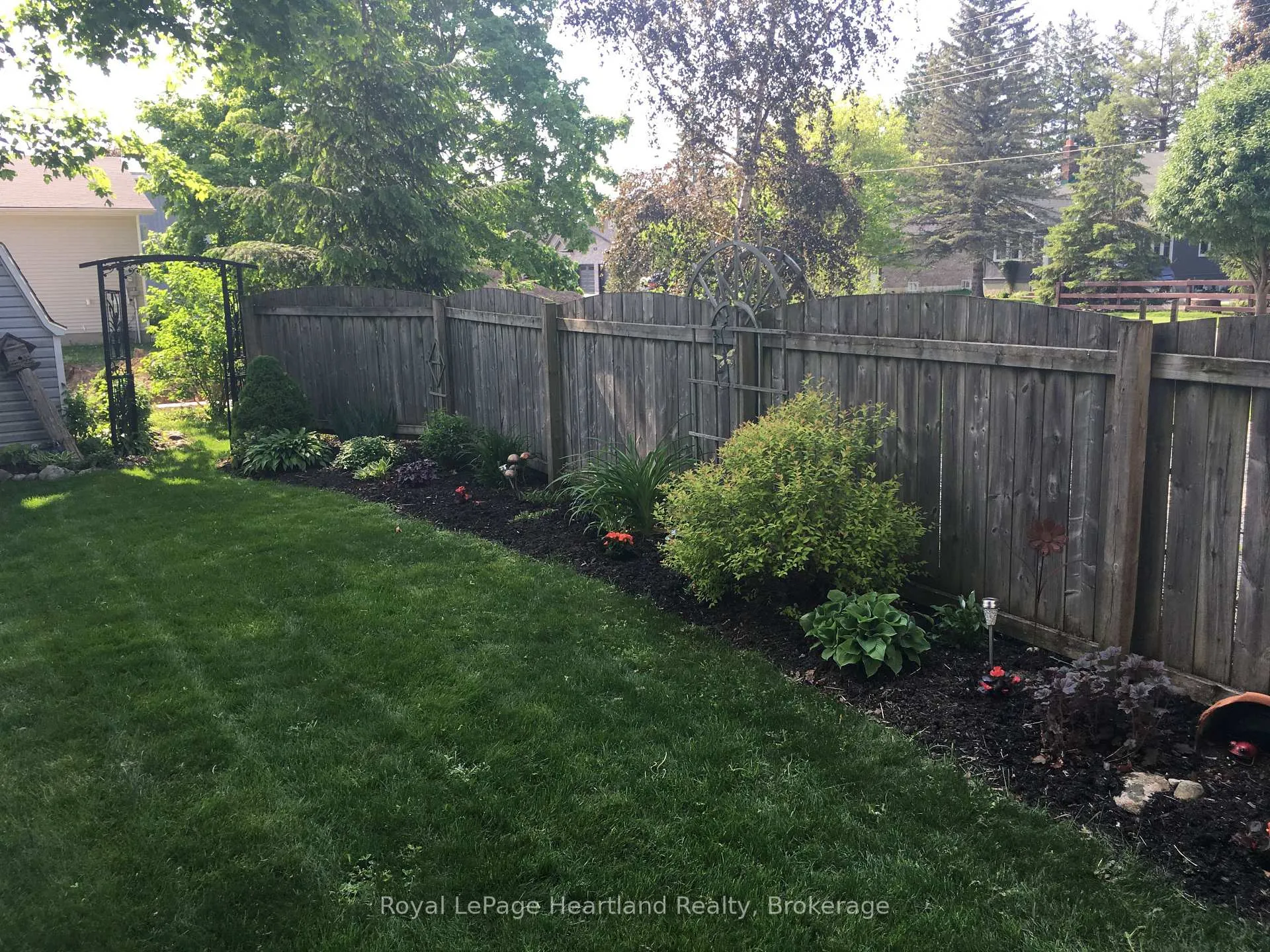 Photo 33 of 49 Wellington Street W, South Huron, Exeter — HOMEH
