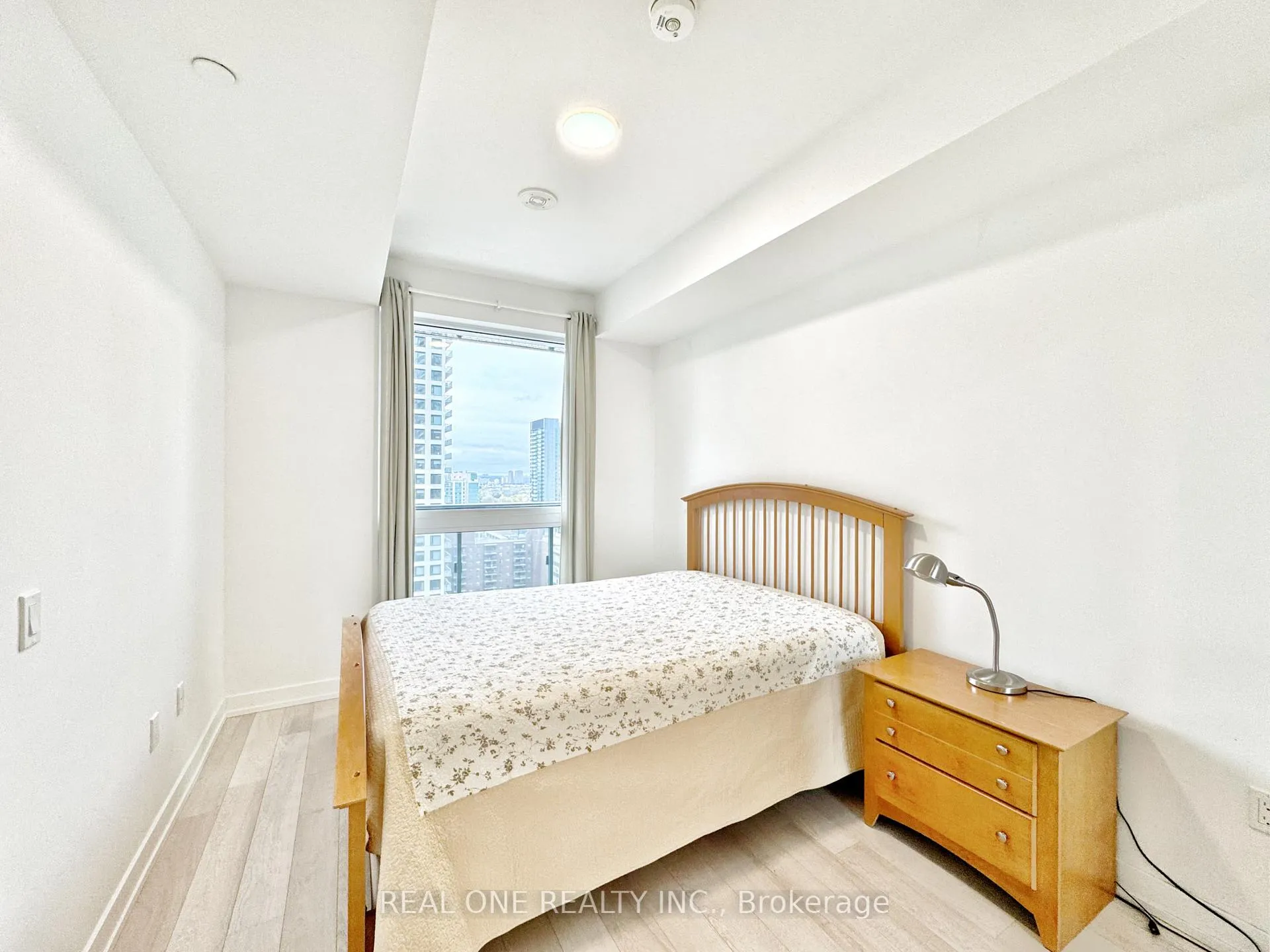 Photo 6 of Unit 1901, 39 Roehampton Avenue, Toronto, Mount Pleasant West — HOMEH
