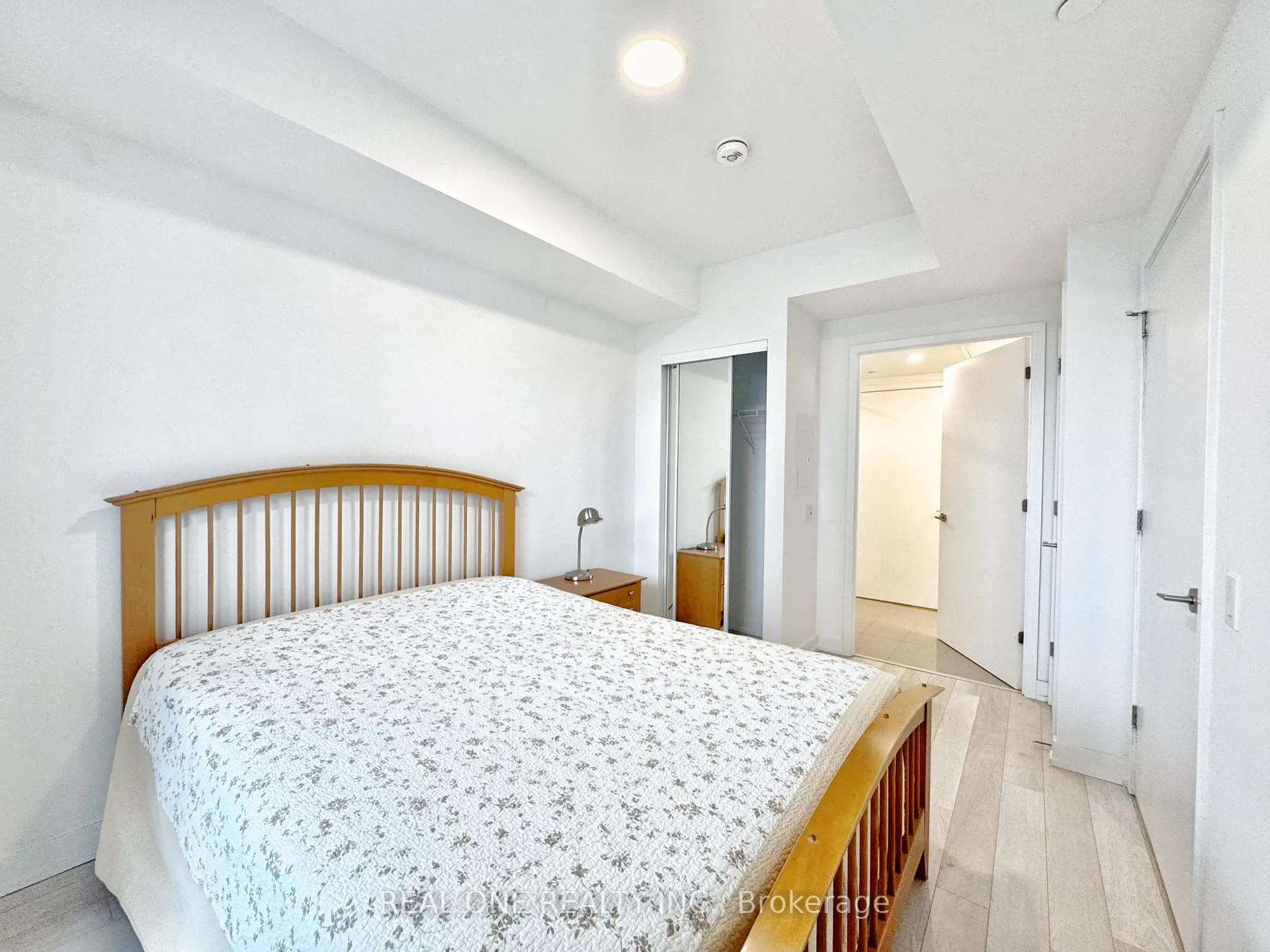 Photo 7 of Unit 1901, 39 Roehampton Avenue, Toronto, Mount Pleasant West — HOMEH