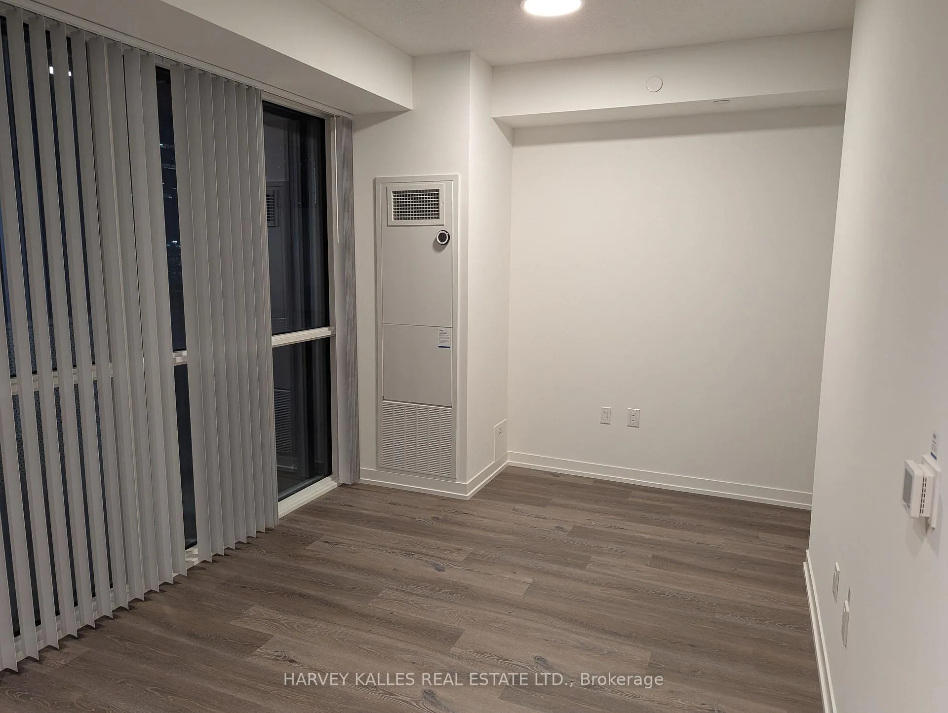 Photo 3 of Unit 507, 28 Interchange Way, Vaughan, Vaughan Corporate Centre — HOMEH