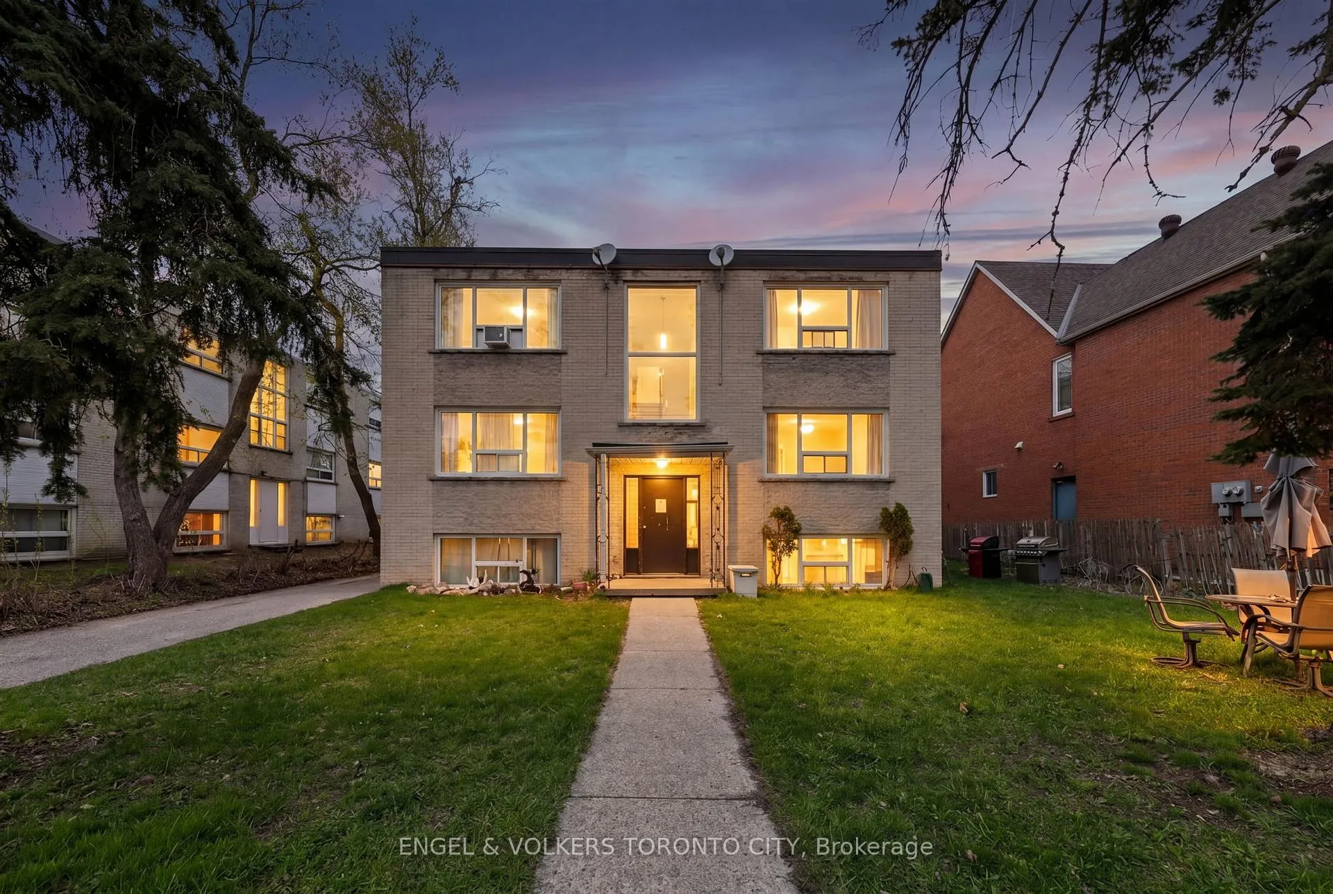 Photo 1 of 151 Cumberland Street, Barrie, Allandale — HOMEH