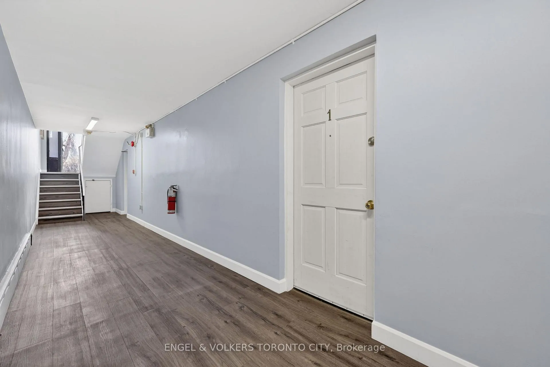 Photo 3 of 151 Cumberland Street, Barrie, Allandale — HOMEH