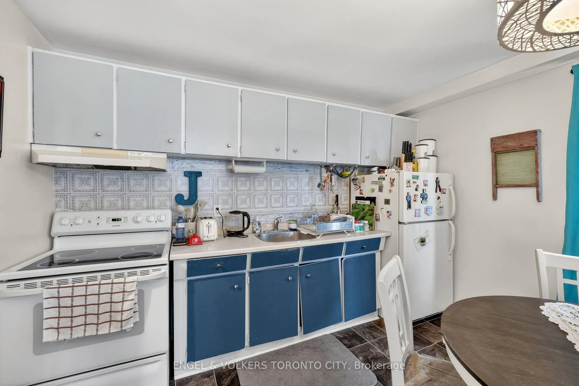 Photo 4 of 151 Cumberland Street, Barrie, Allandale — HOMEH