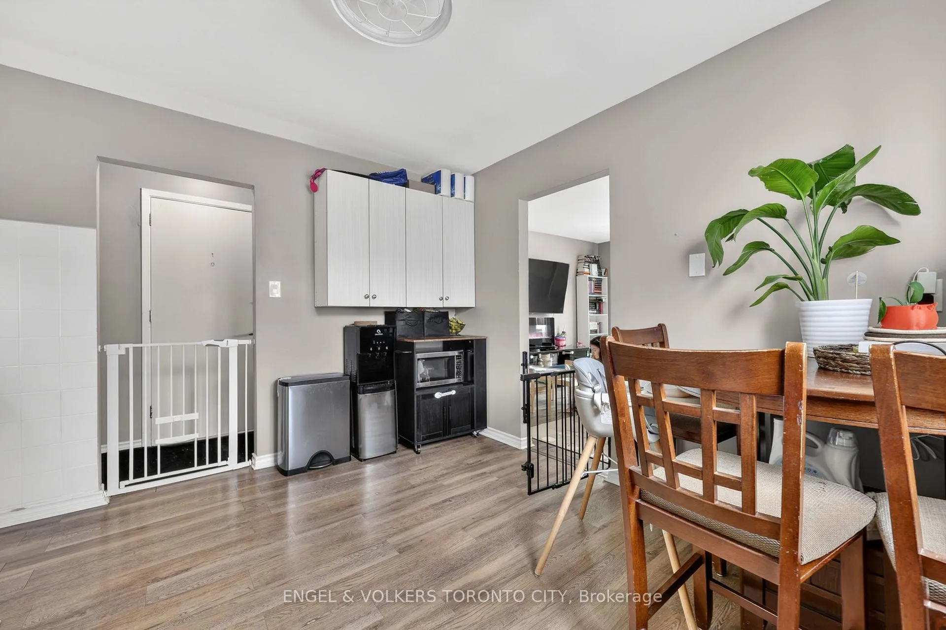 Photo 23 of 151 Cumberland Street, Barrie, Allandale — HOMEH