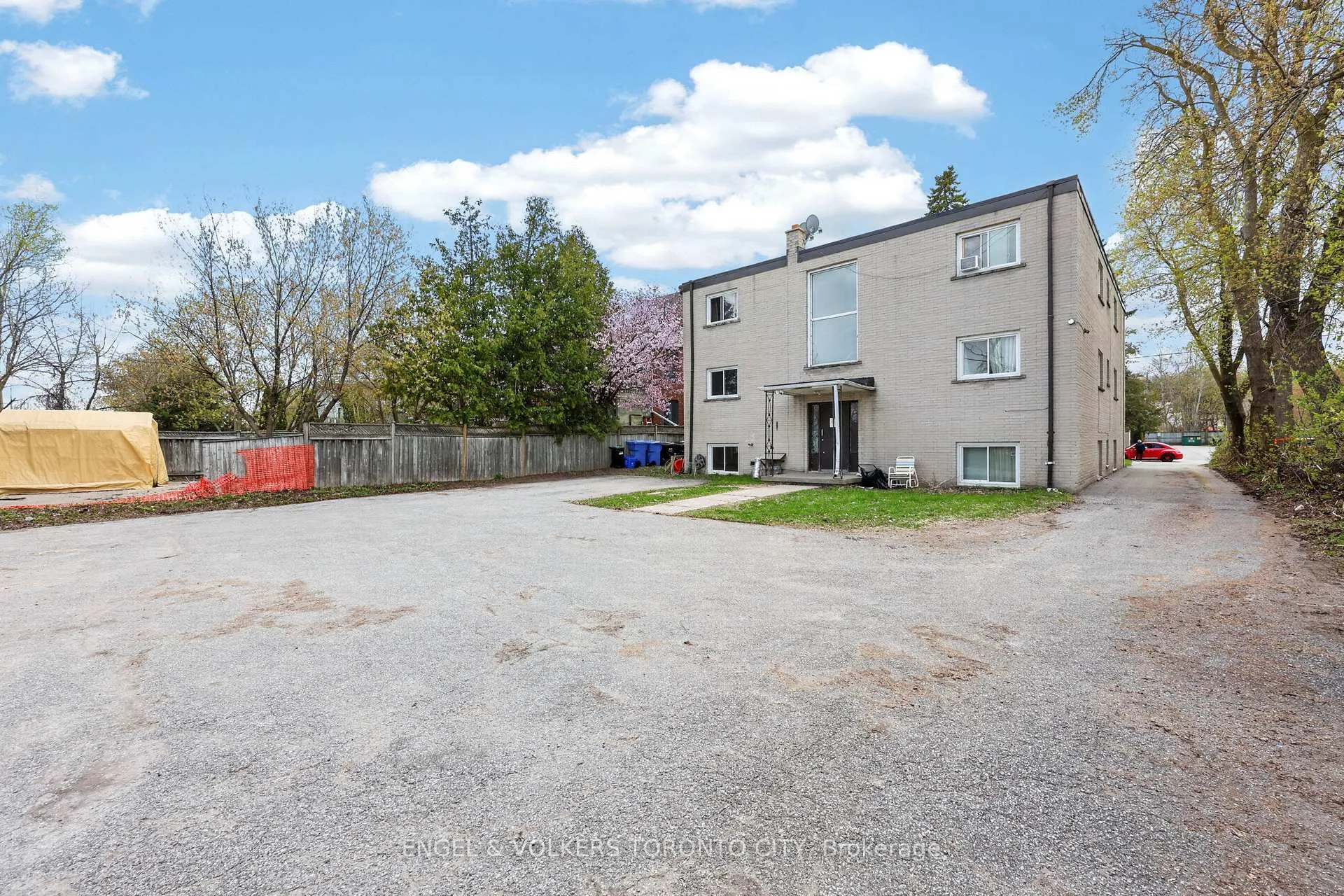 Photo 32 of 151 Cumberland Street, Barrie, Allandale — HOMEH