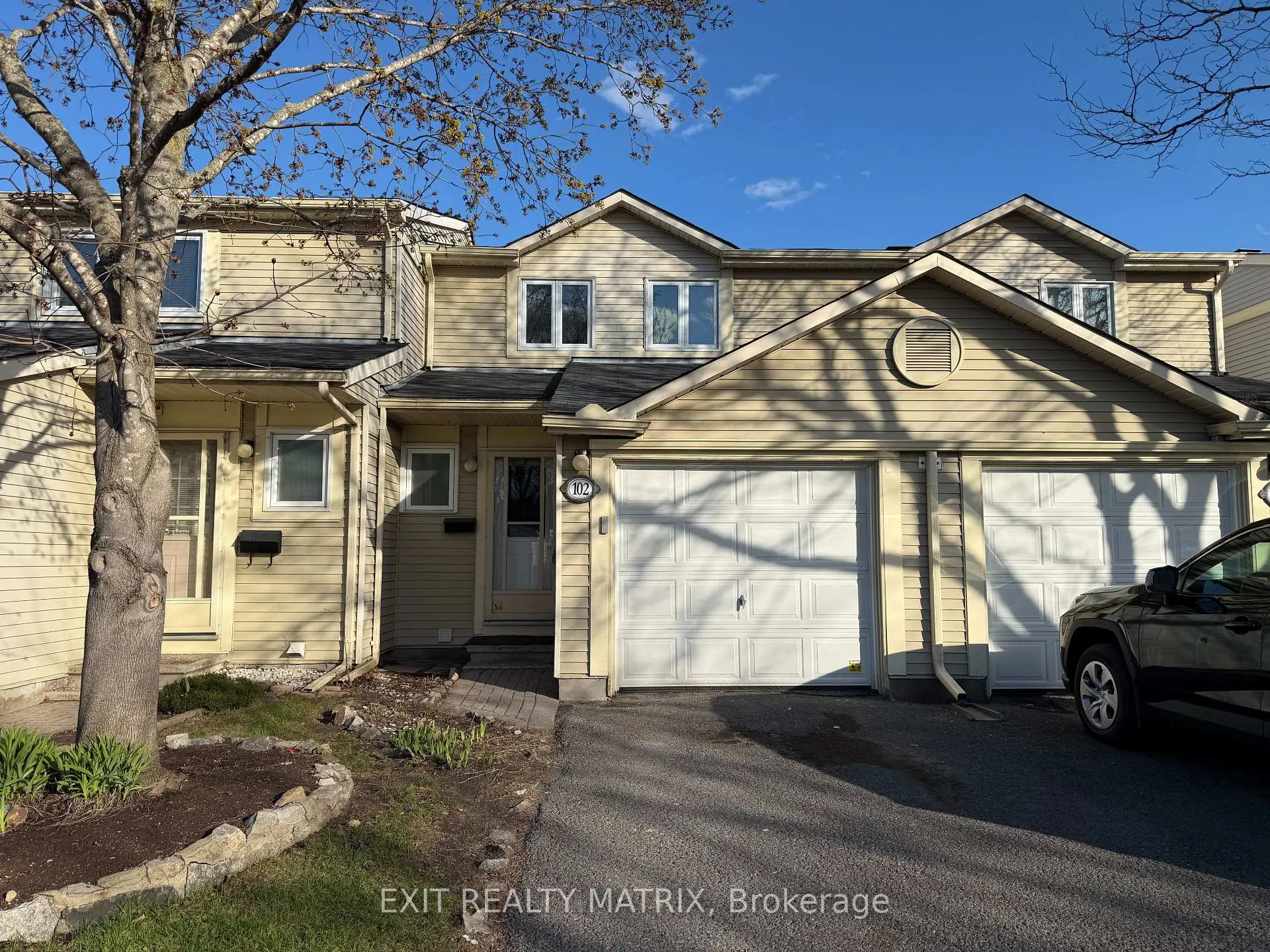 Photo 1 of 102 Bujold Court, Ottawa, Kanata - Katimavik — HOMEH