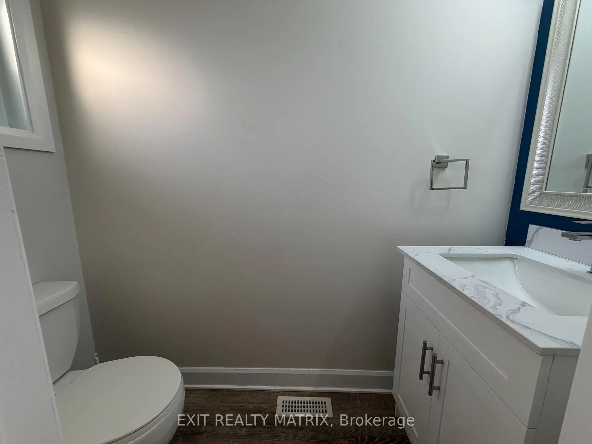 Photo 7 of 102 Bujold Court, Ottawa, Kanata - Katimavik — HOMEH