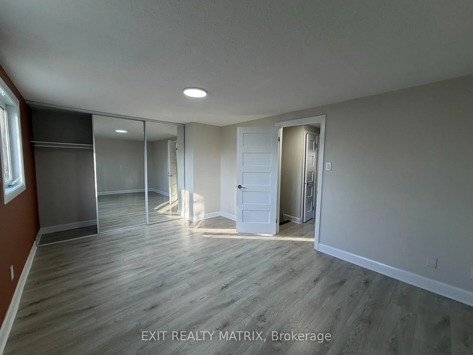 Photo 9 of 102 Bujold Court, Ottawa, Kanata - Katimavik — HOMEH