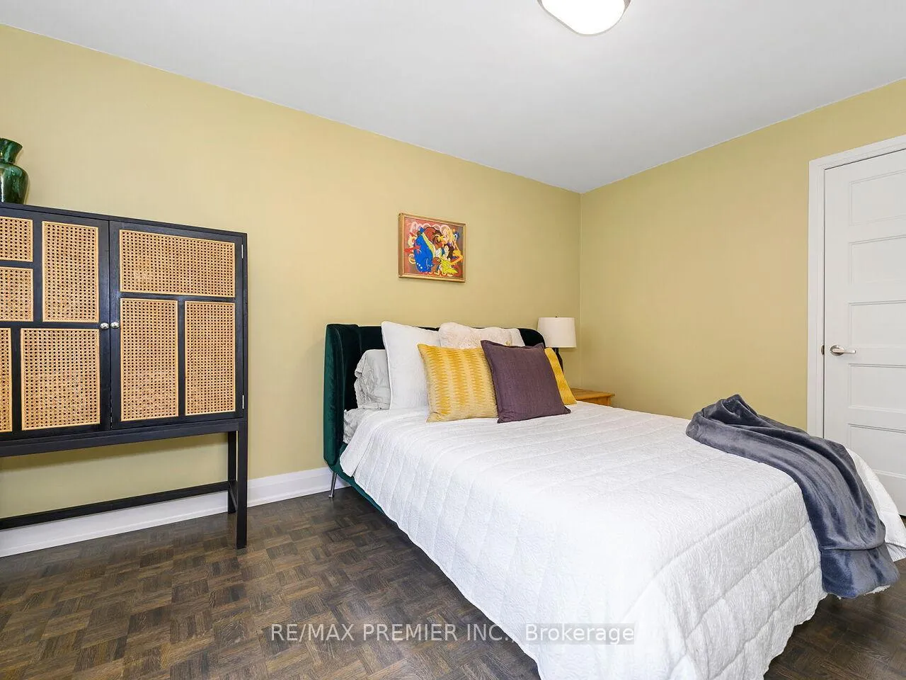 Photo 27 of 49 Twinberry Crescent, Vaughan, East Woodbridge — HOMEH