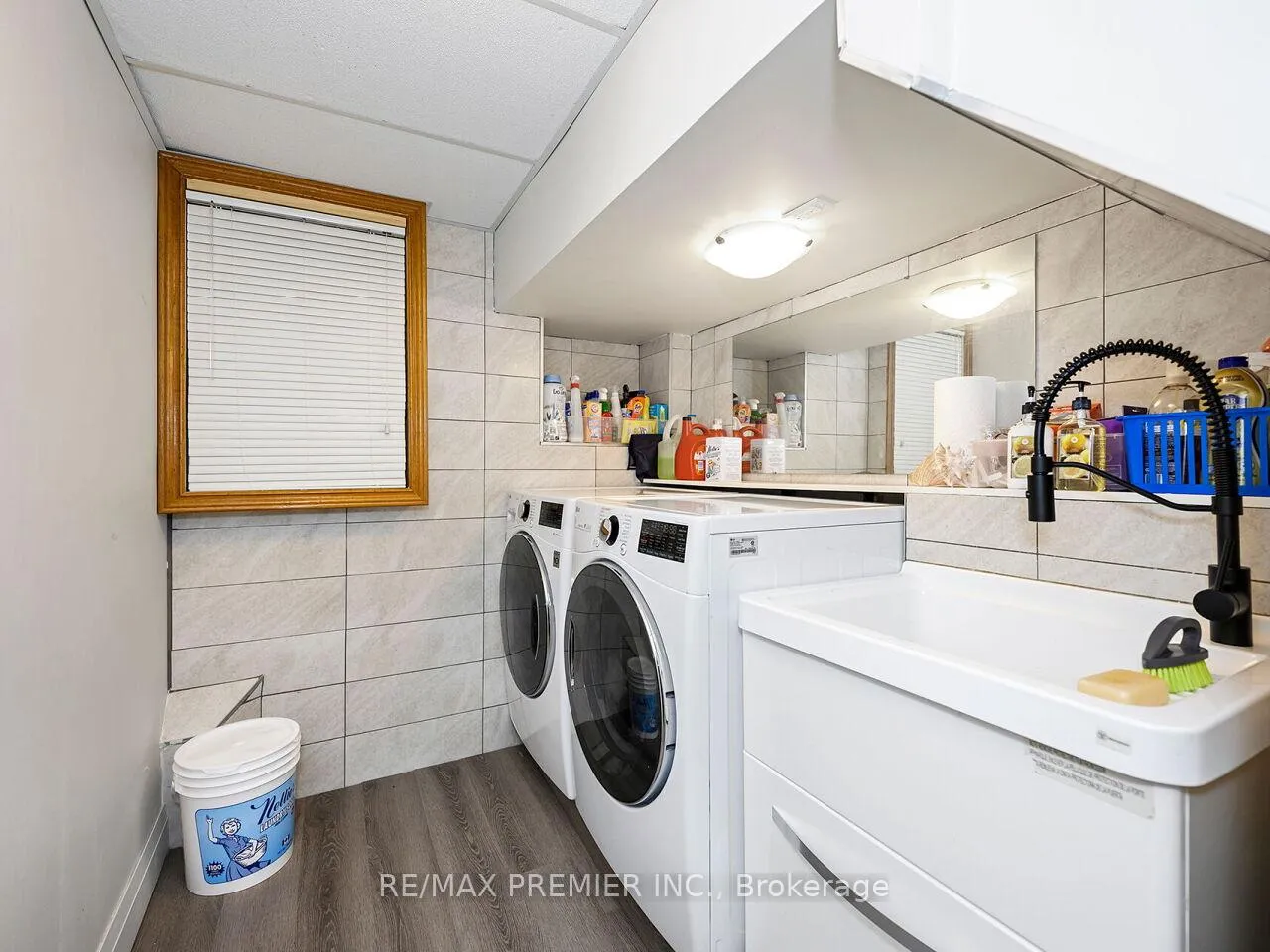 Photo 39 of 49 Twinberry Crescent, Vaughan, East Woodbridge — HOMEH