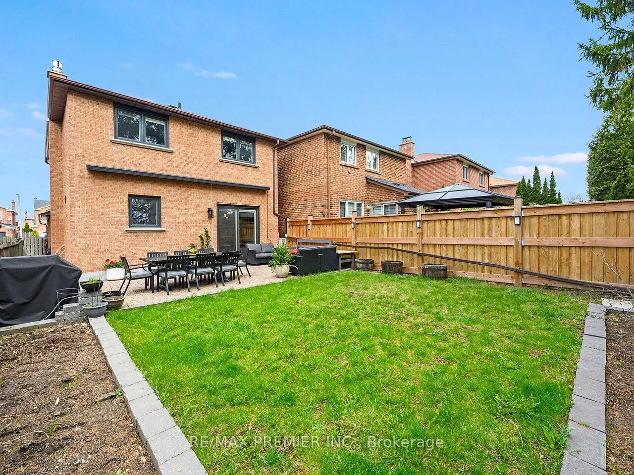 Photo 42 of 49 Twinberry Crescent, Vaughan, East Woodbridge — HOMEH