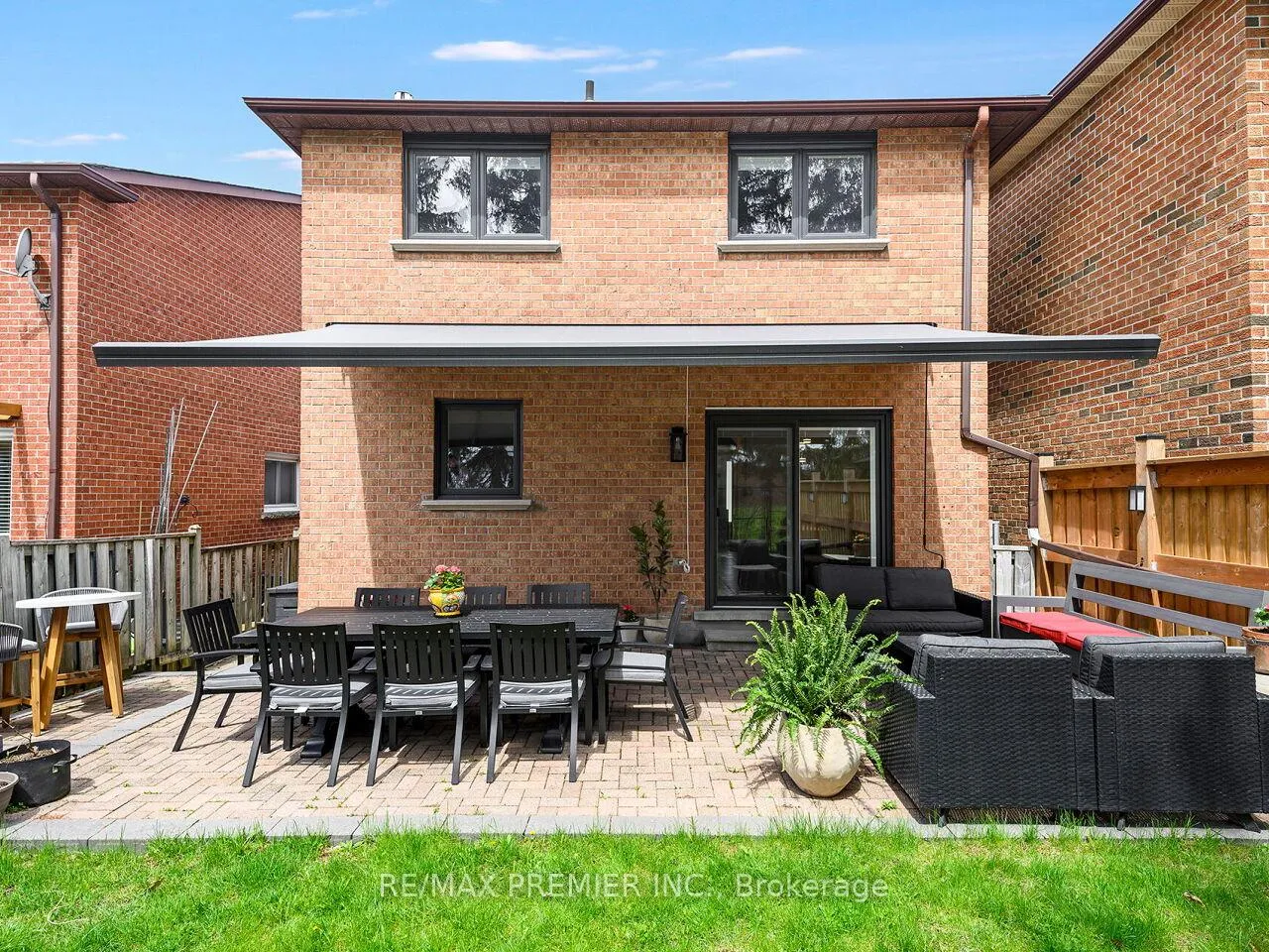 Photo 43 of 49 Twinberry Crescent, Vaughan, East Woodbridge — HOMEH