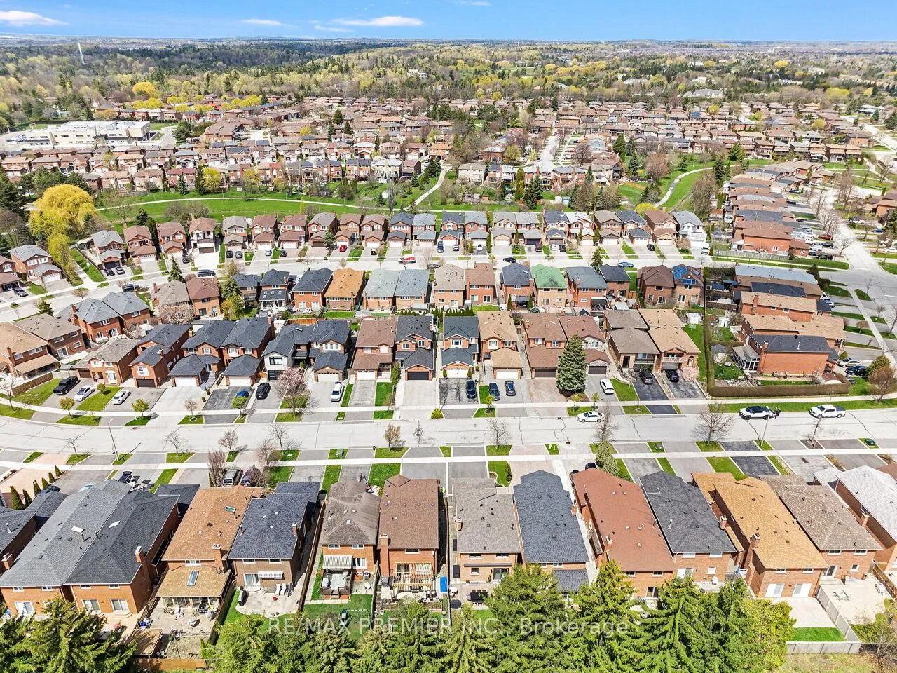 Photo 48 of 49 Twinberry Crescent, Vaughan, East Woodbridge — HOMEH