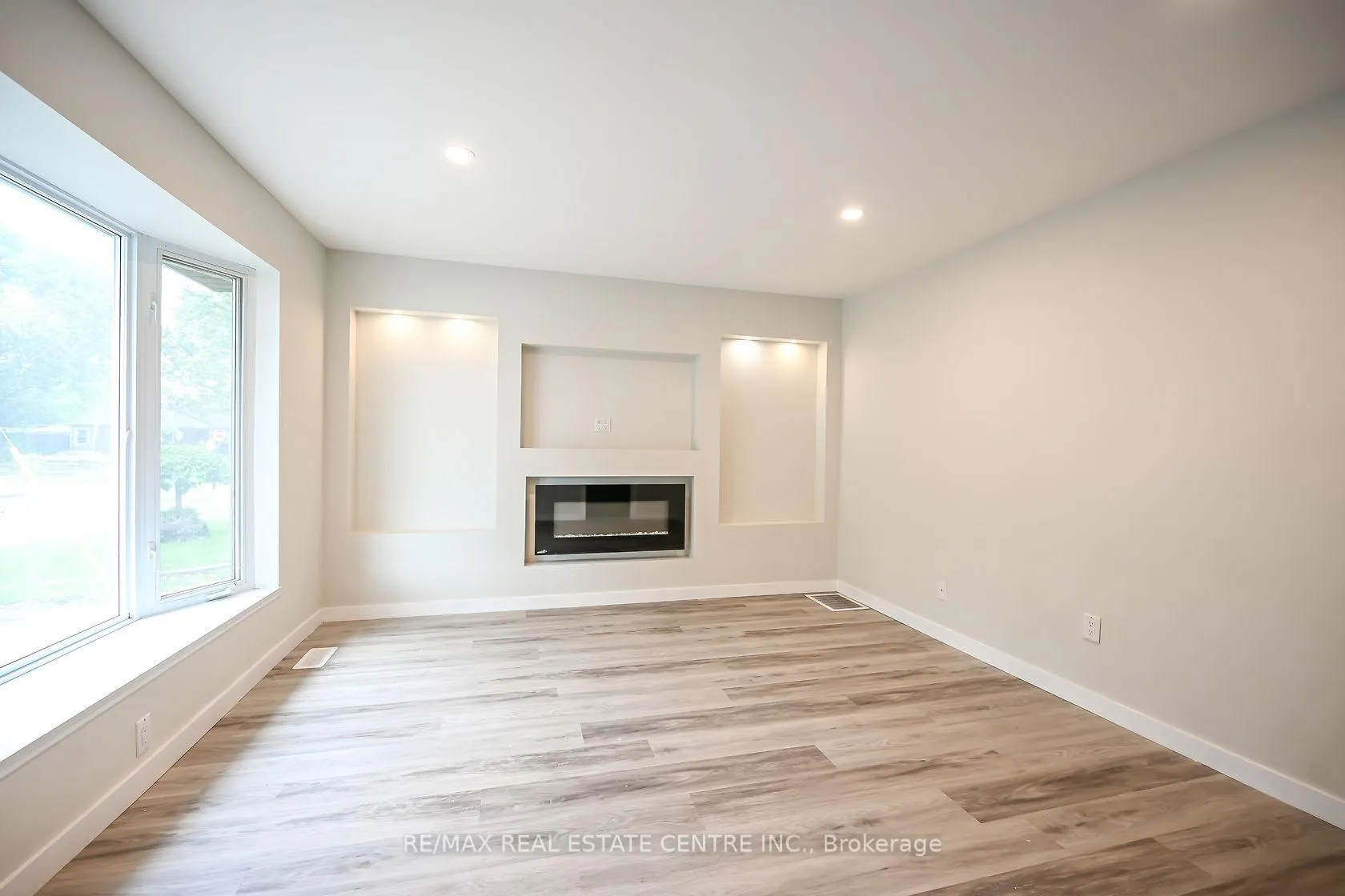 Photo 3 of Unit 1, 43 Mahony Avenue, Hamilton, Normanhurst — HOMEH