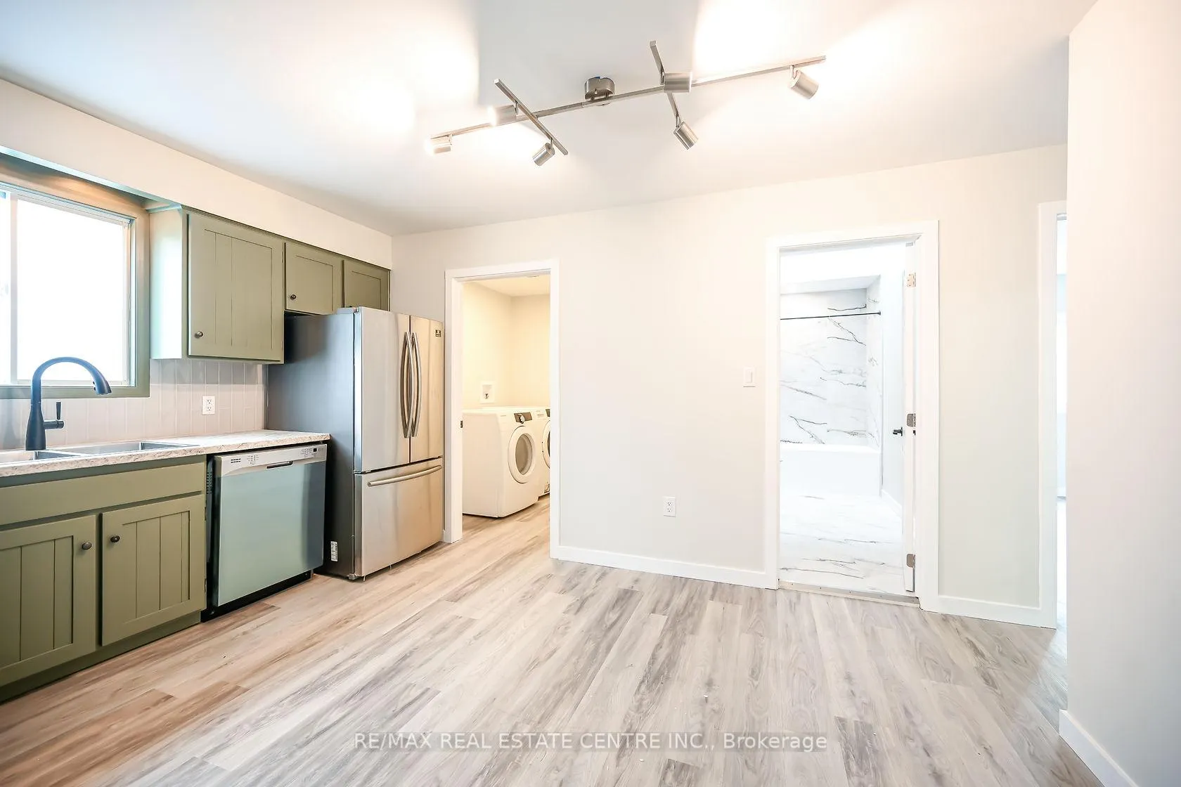 Photo 8 of Unit 1, 43 Mahony Avenue, Hamilton, Normanhurst — HOMEH