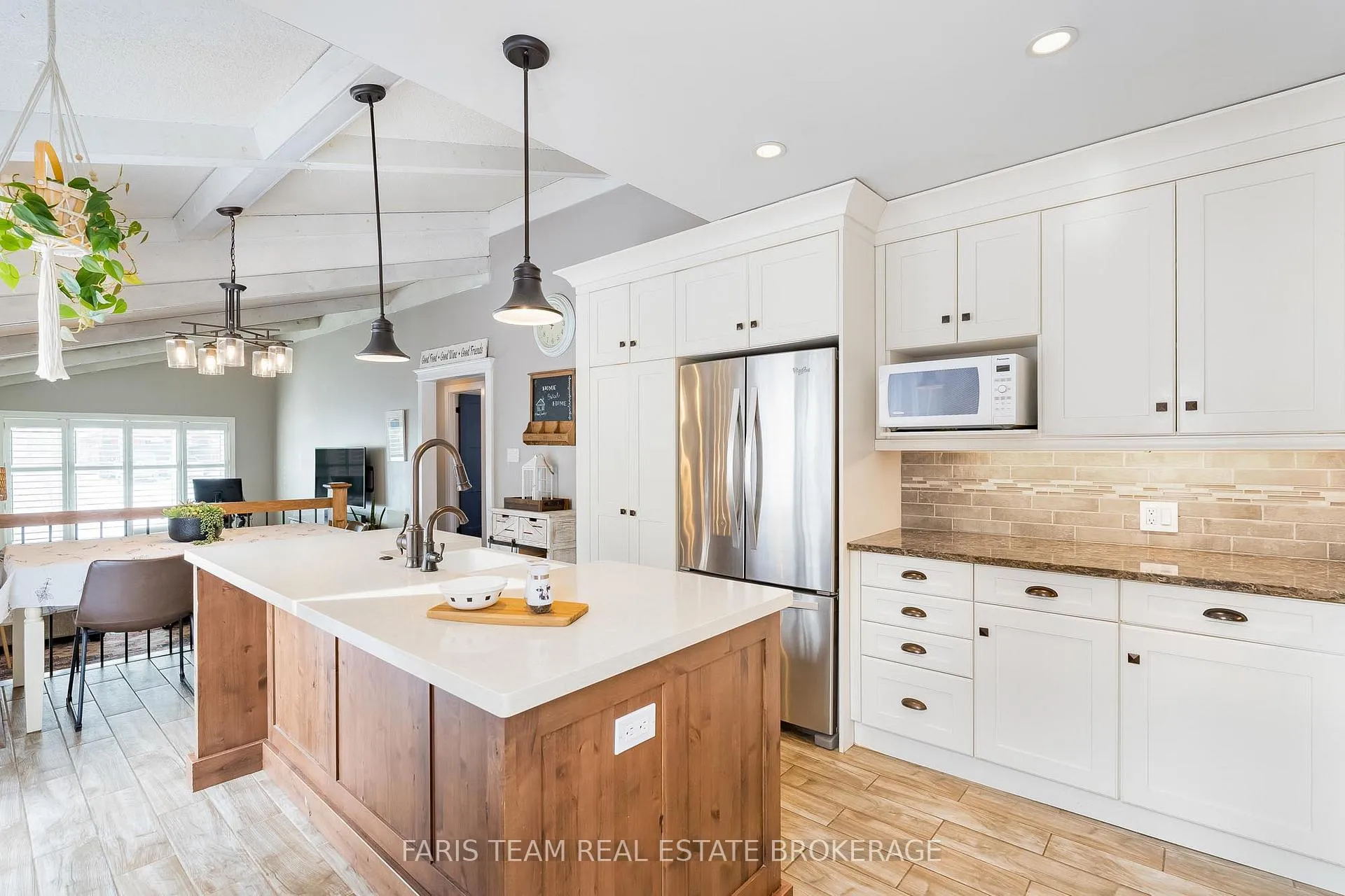 Photo 8 of 2263 25th Side Road, Innisfil, Alcona — HOMEH