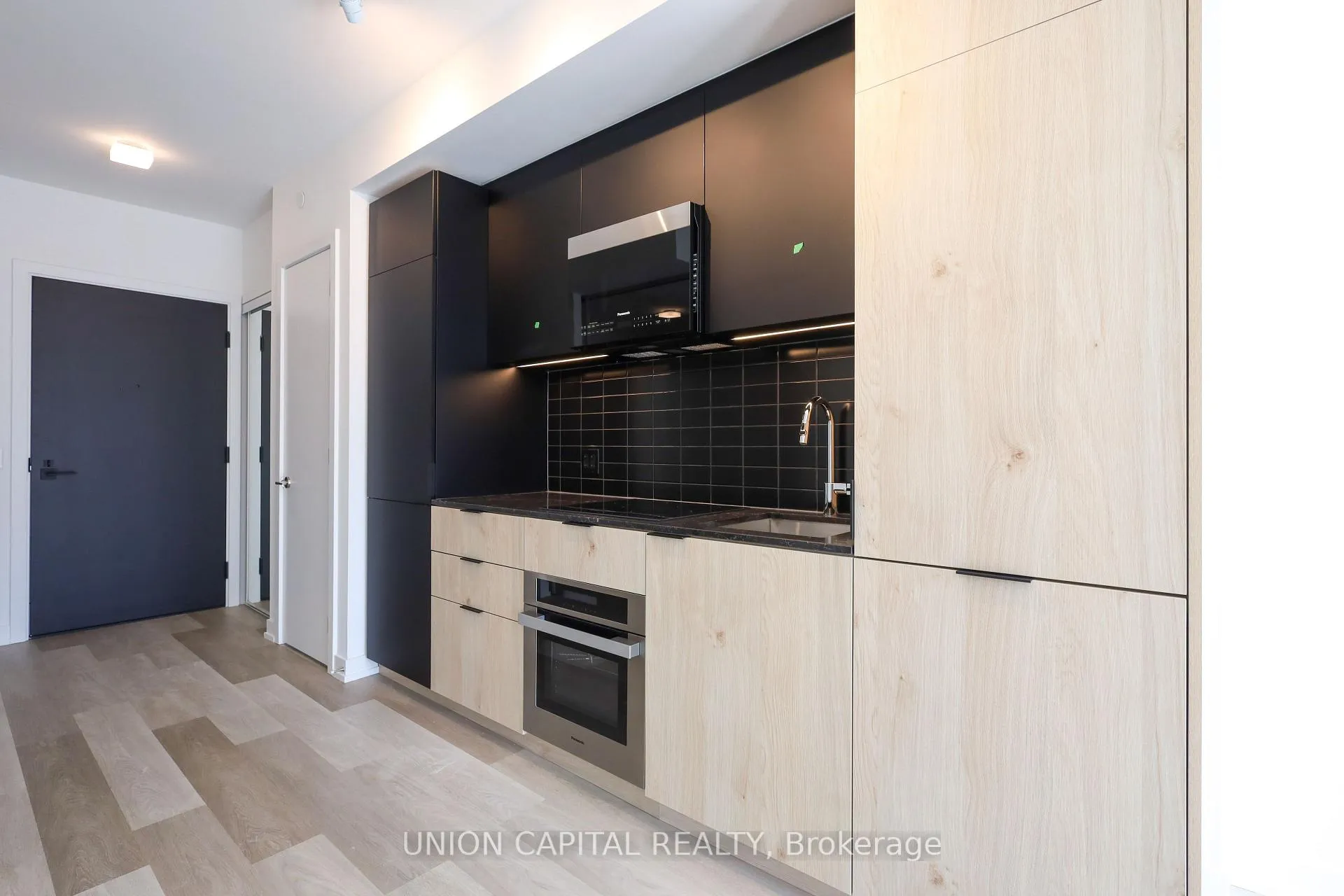 Photo 4 of Unit 520, 28 Eastern Avenue, Toronto, Moss Park — HOMEH