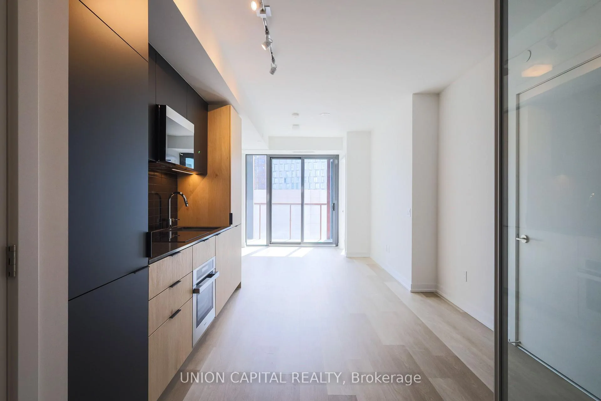 Photo 10 of Unit 520, 28 Eastern Avenue, Toronto, Moss Park — HOMEH