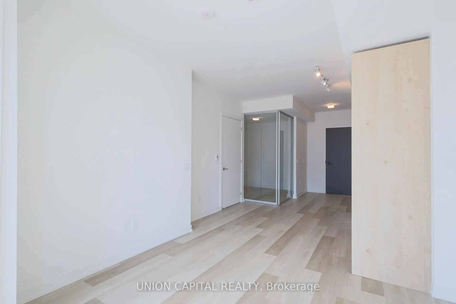 Photo 13 of Unit 520, 28 Eastern Avenue, Toronto, Moss Park — HOMEH