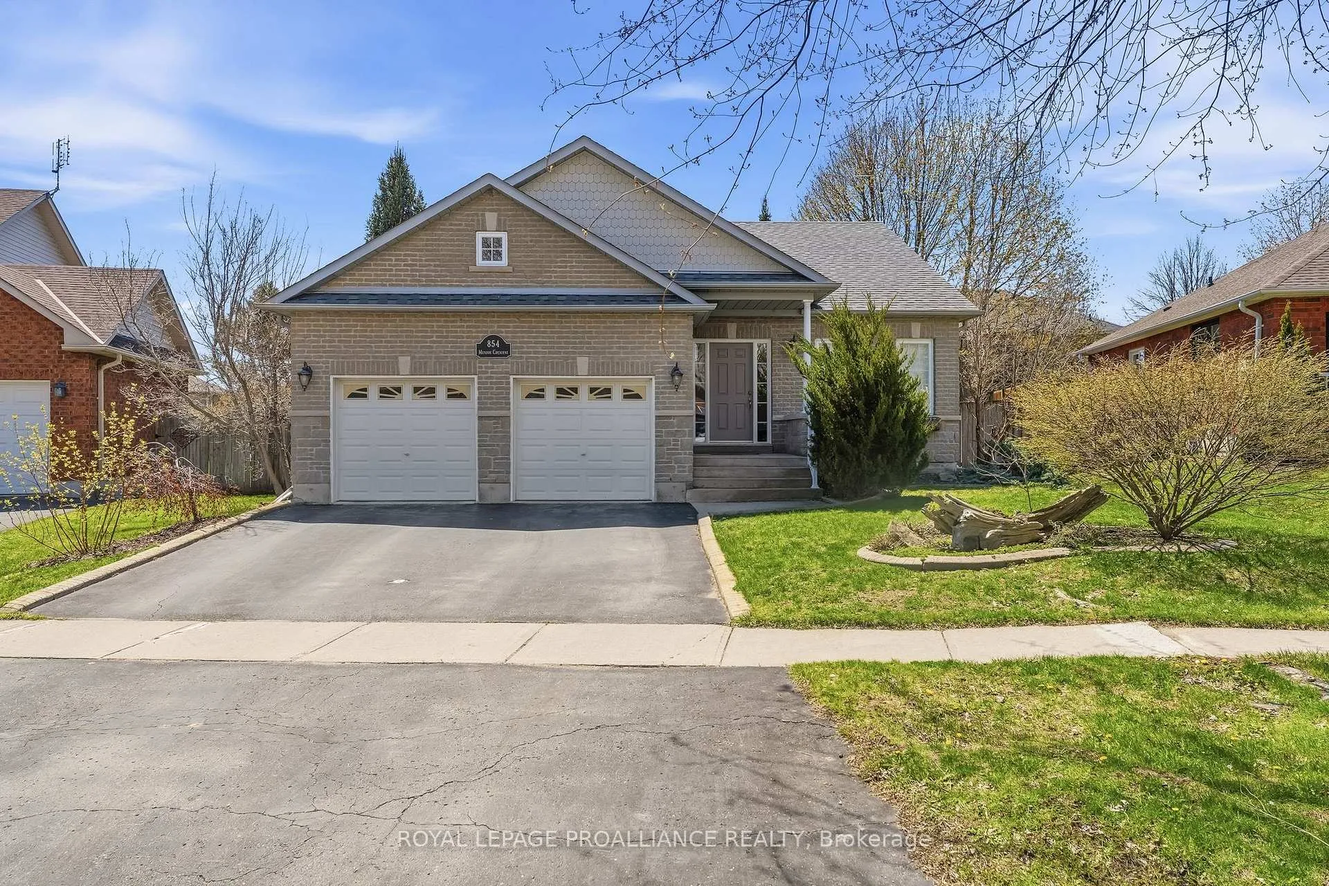 Photo 1 of 854 Munson Crescent, Cobourg — HOMEH