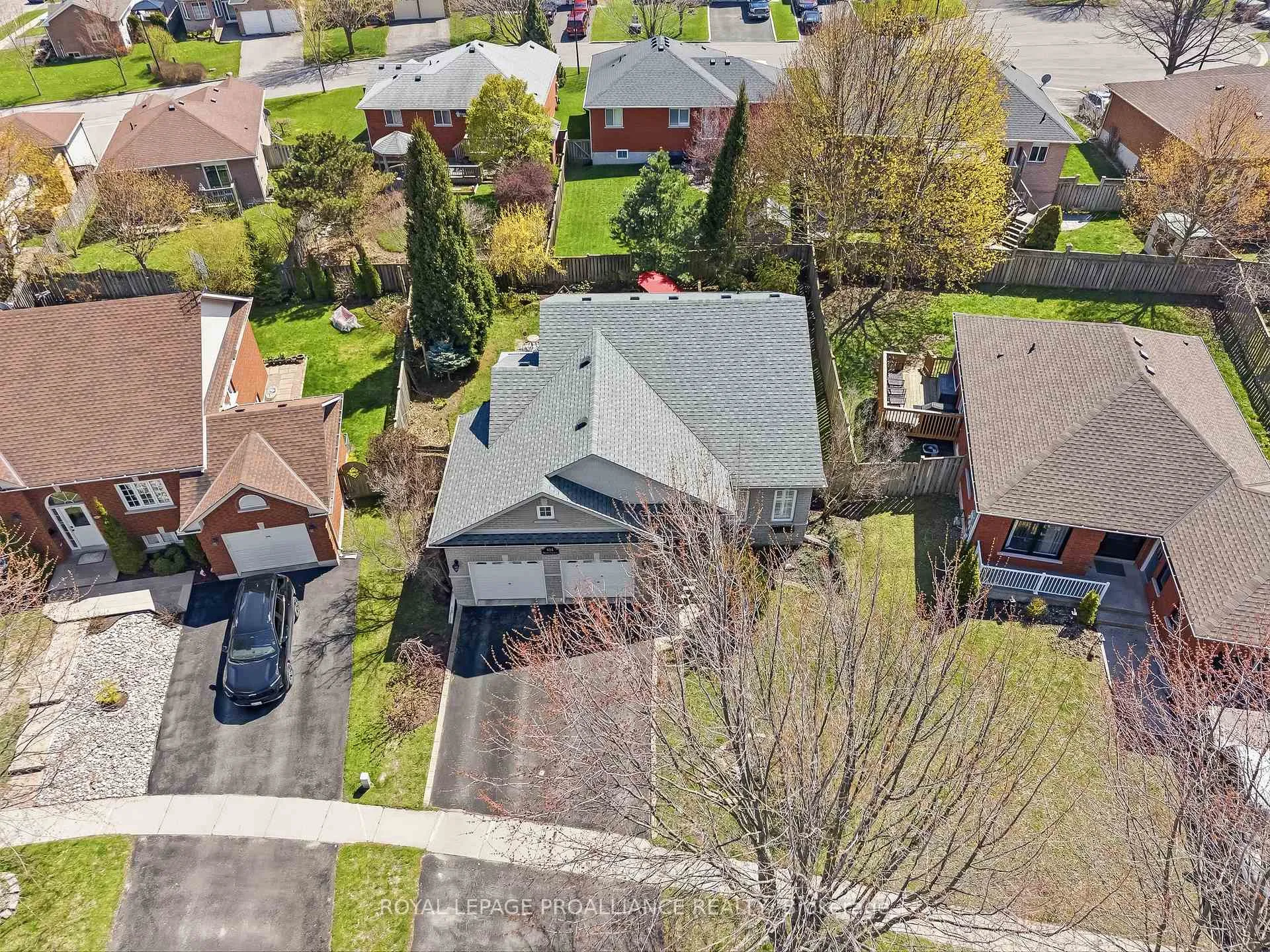 Photo 3 of 854 Munson Crescent, Cobourg — HOMEH