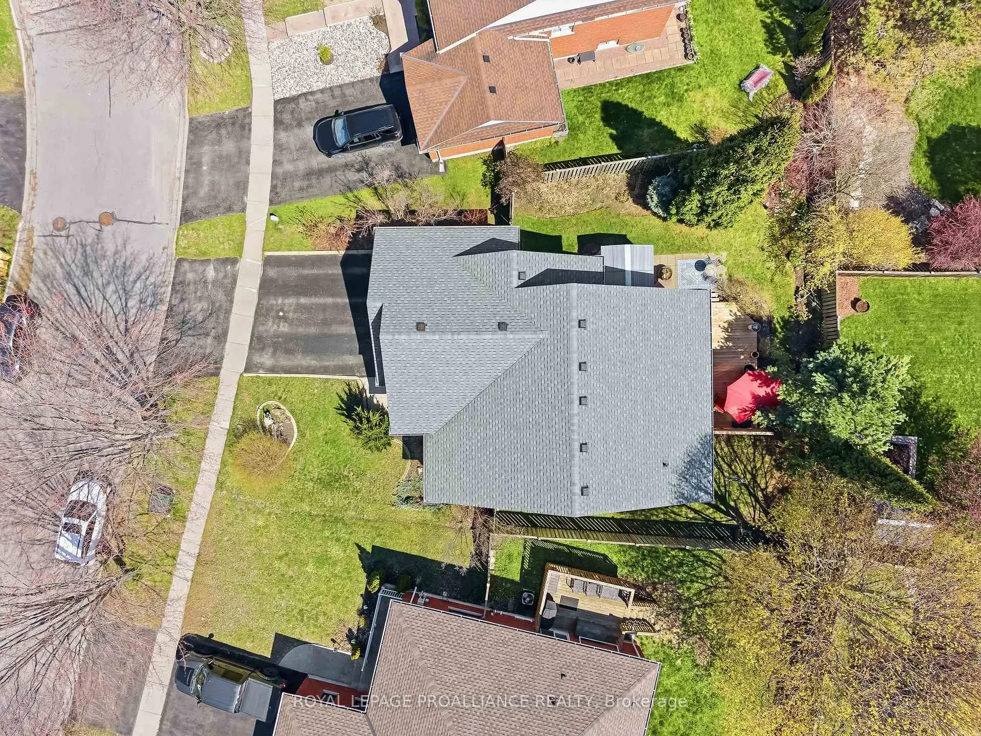 Photo 5 of 854 Munson Crescent, Cobourg — HOMEH