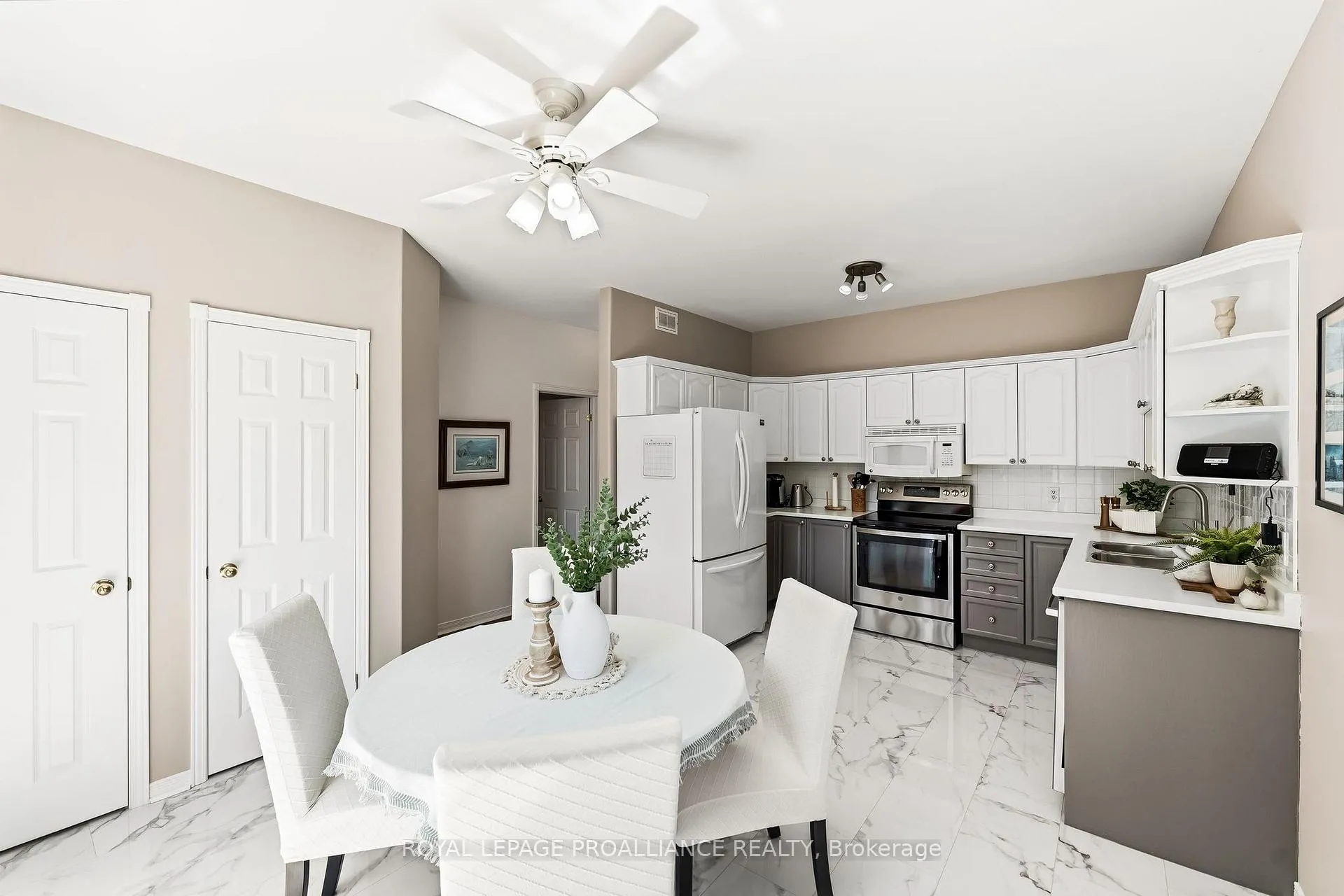 Photo 12 of 854 Munson Crescent, Cobourg — HOMEH