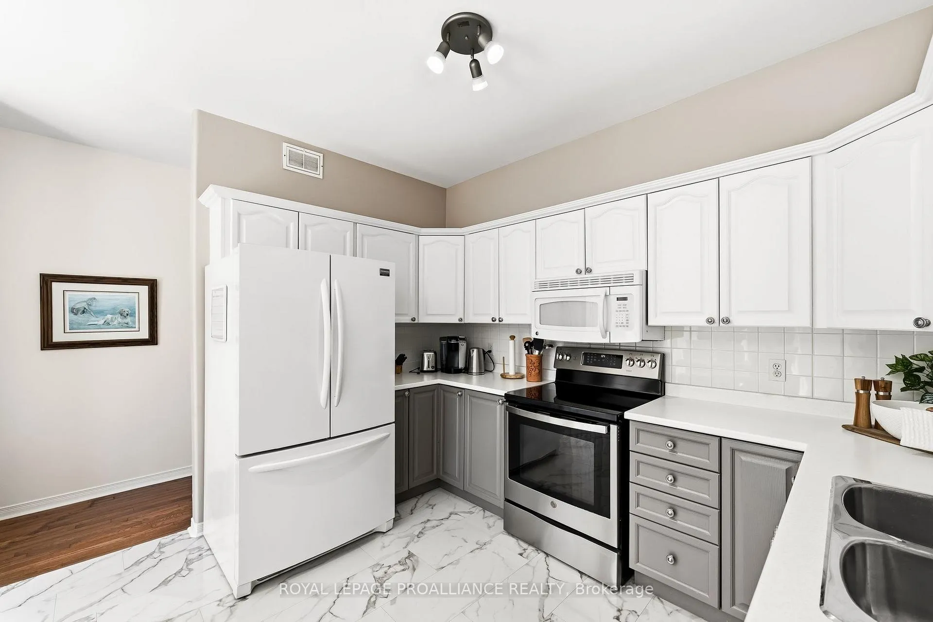Photo 14 of 854 Munson Crescent, Cobourg — HOMEH