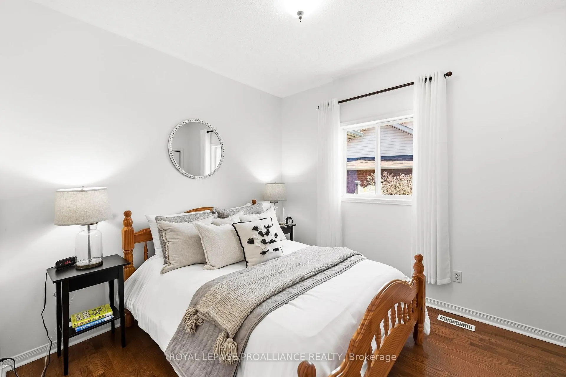Photo 21 of 854 Munson Crescent, Cobourg — HOMEH