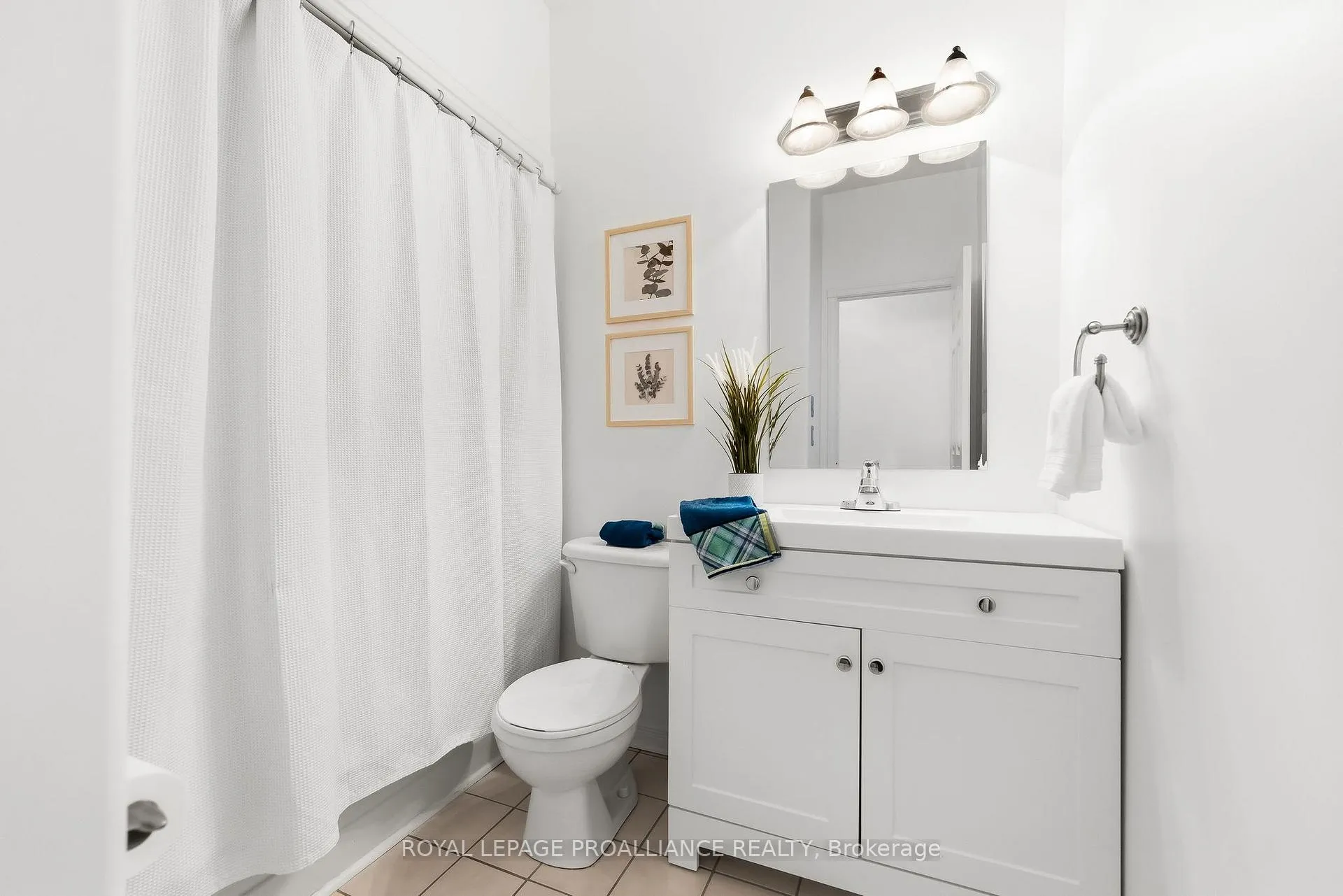 Photo 22 of 854 Munson Crescent, Cobourg — HOMEH