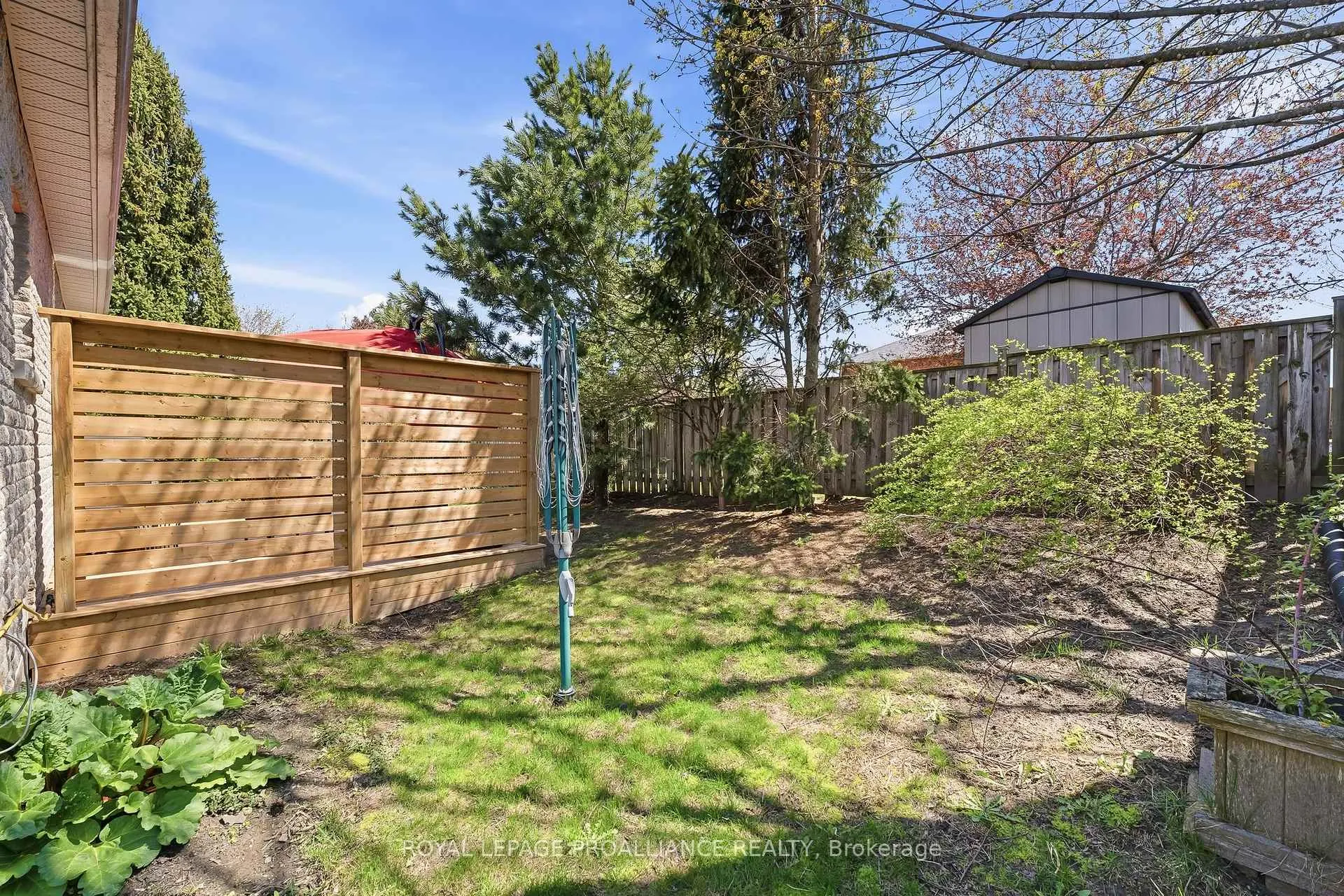 Photo 33 of 854 Munson Crescent, Cobourg — HOMEH