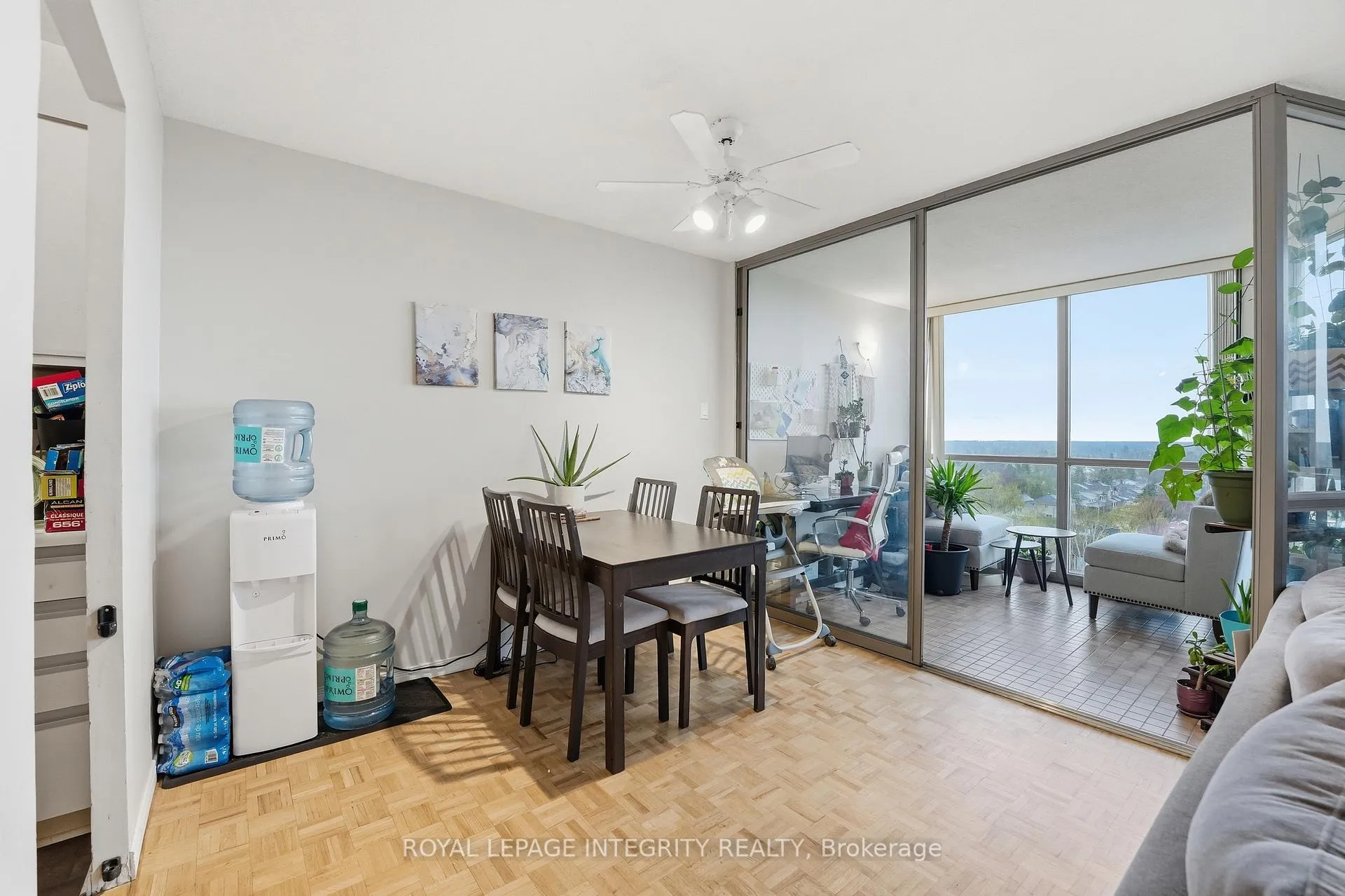 Photo 9 of Unit 1208, 2760 Carousel Crescent, Ottawa, Emerald Woods/Sawmill Creek — HOMEH
