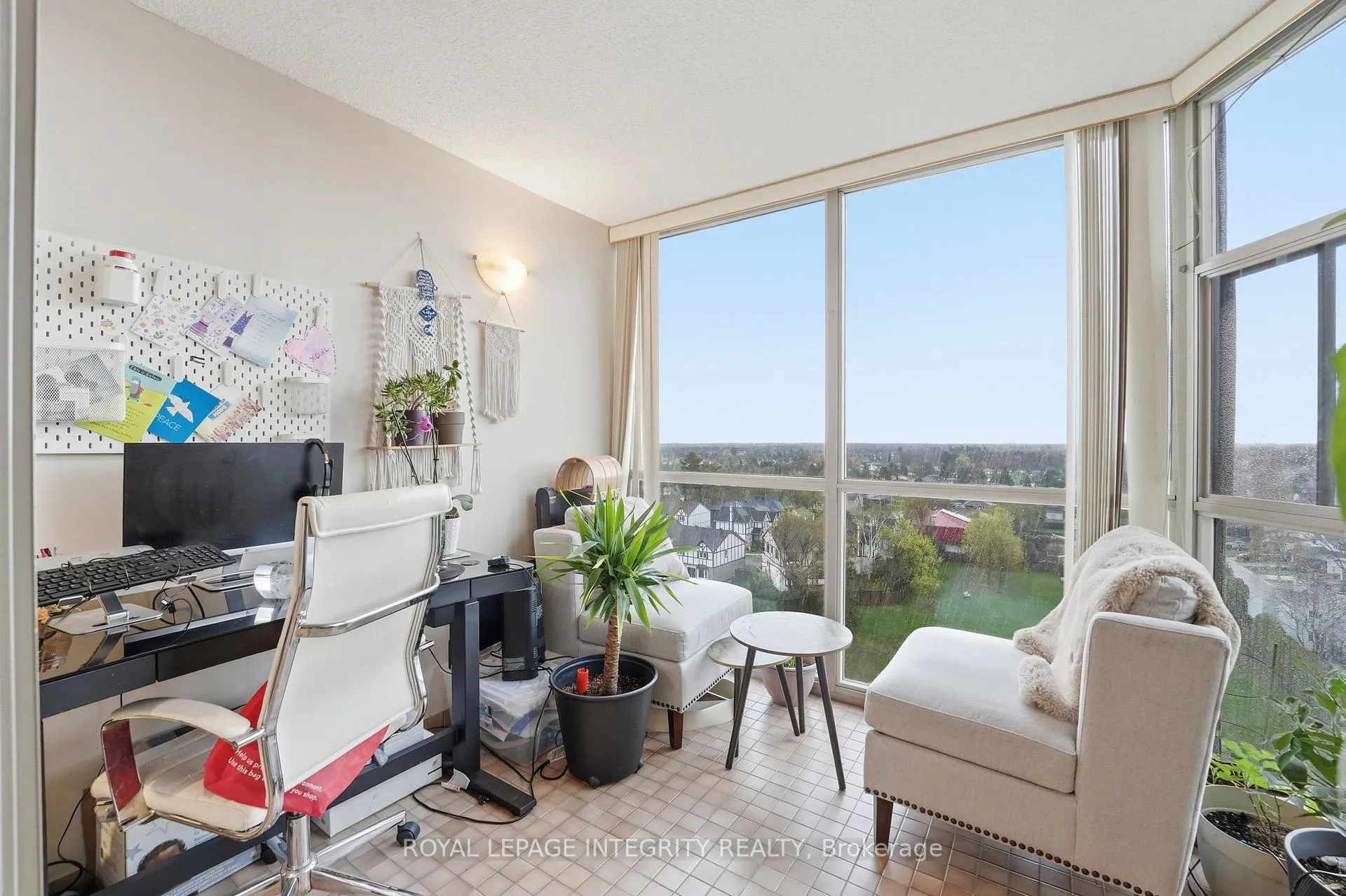 Photo 16 of Unit 1208, 2760 Carousel Crescent, Ottawa, Emerald Woods/Sawmill Creek — HOMEH