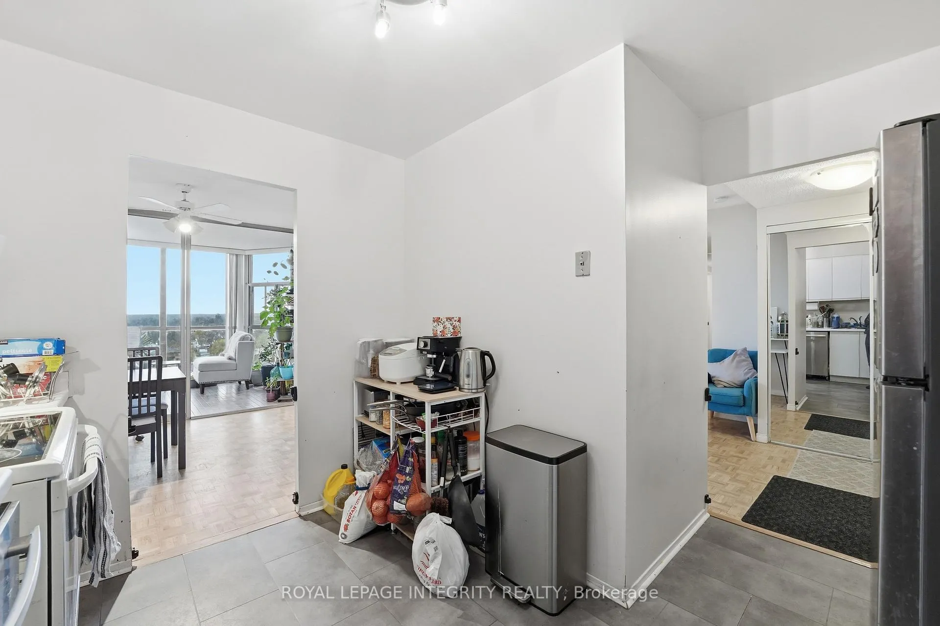 Photo 21 of Unit 1208, 2760 Carousel Crescent, Ottawa, Emerald Woods/Sawmill Creek — HOMEH